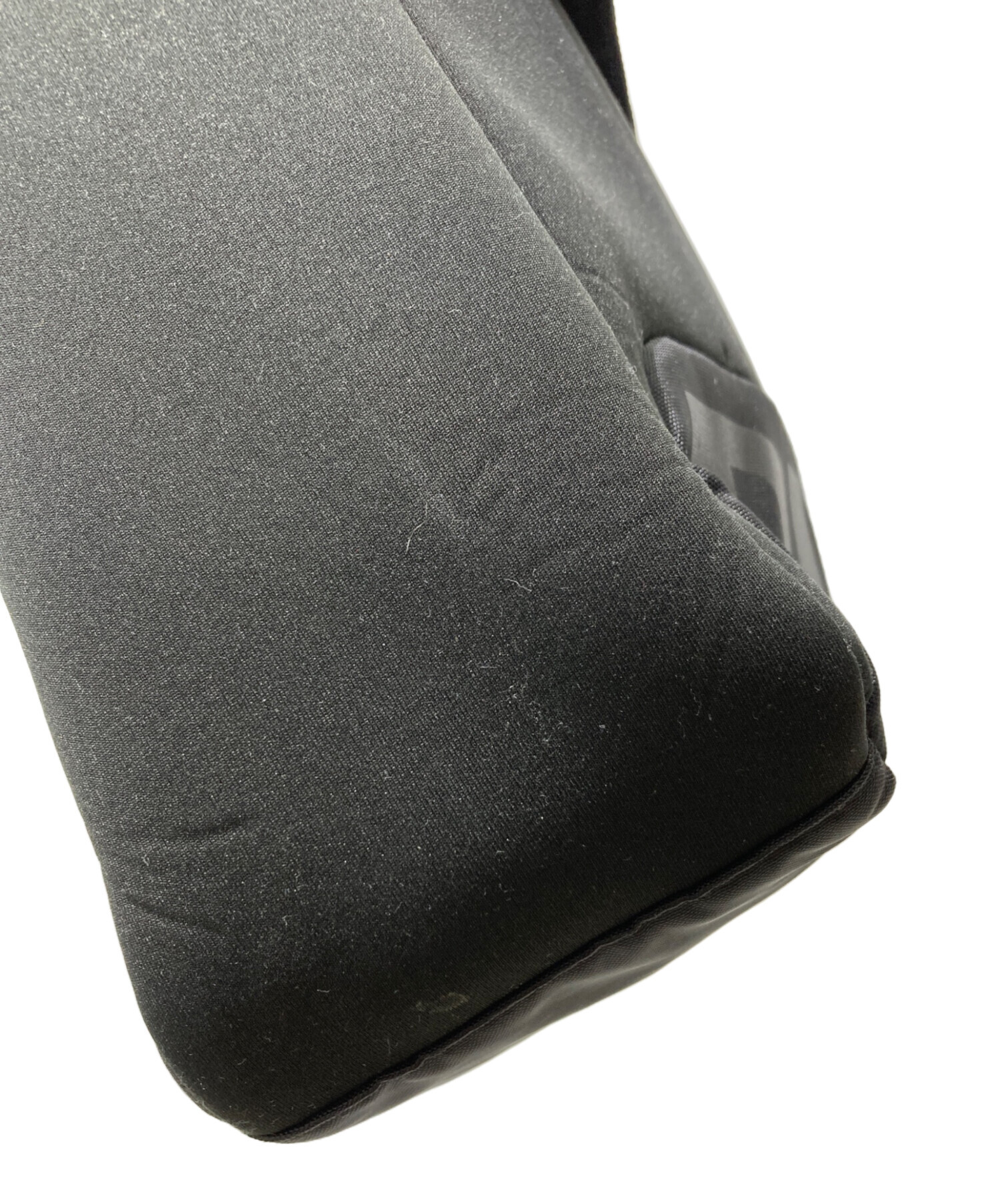 【超美品】DIESEL ディーゼル レザーメッセンジャーバッグ メタルロゴ 古着 中古・古着通販】DIESEL (ディーゼル) メッセンジャーバッグ ブラック