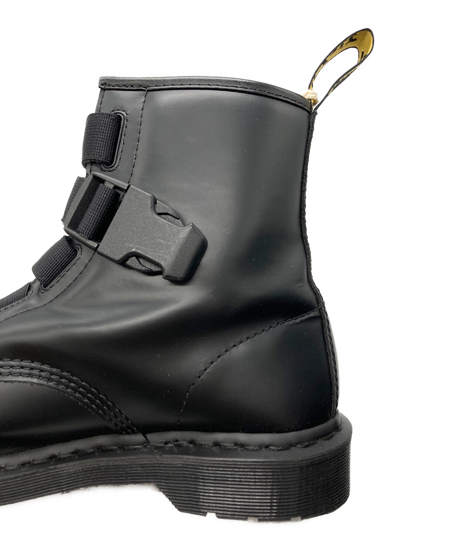 Dr.Martens × WTAPS 貴重 Dr. Martens x WTAPS | FEATURES | FIRMAMENT - Berlin Renaissance