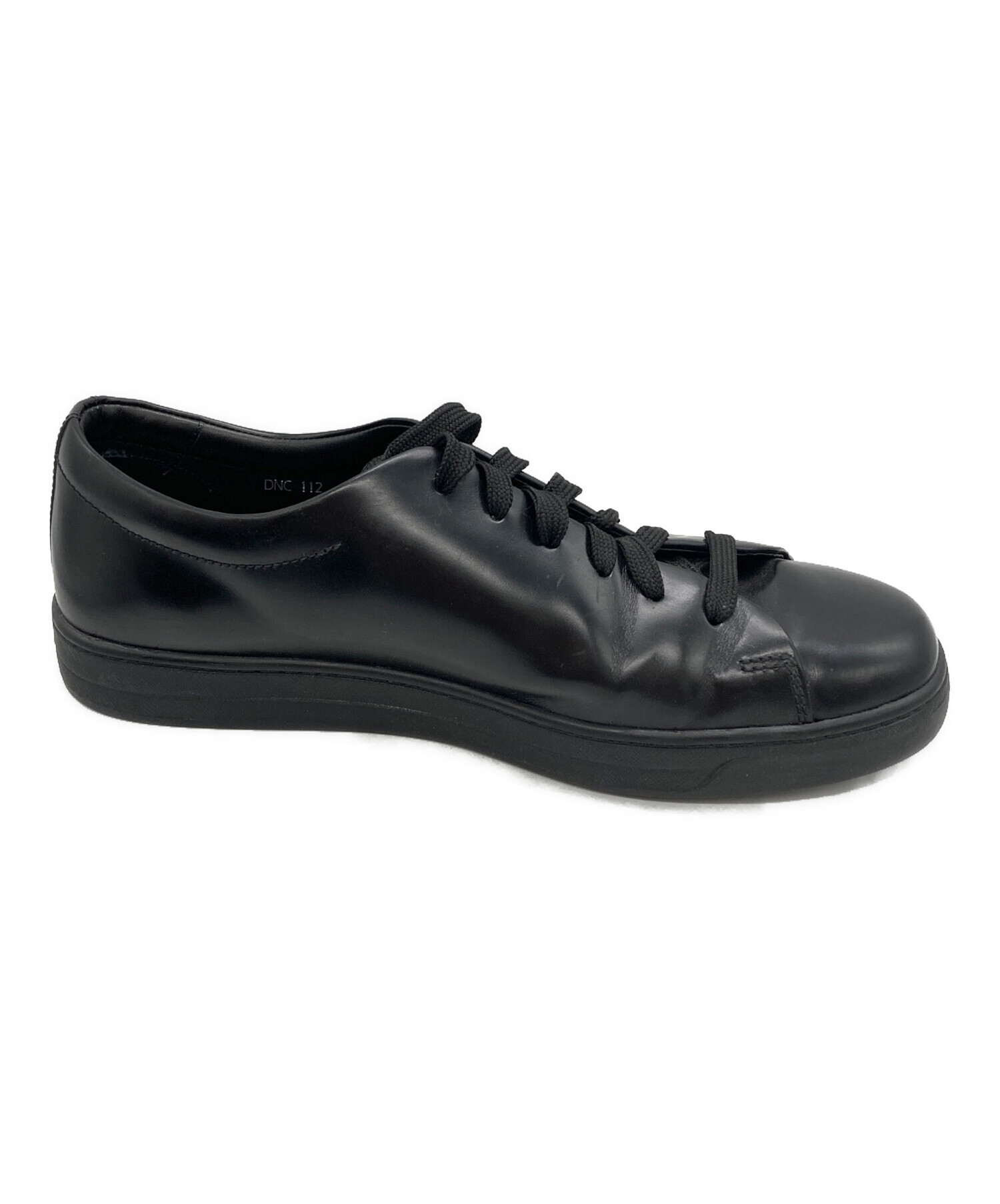 美品PRADAプラダスニーカー　ブラックレザー　DNC 112 サイズ6 中古・古着通販】PRADA (プラダ) パテントレザースニーカー ブラック