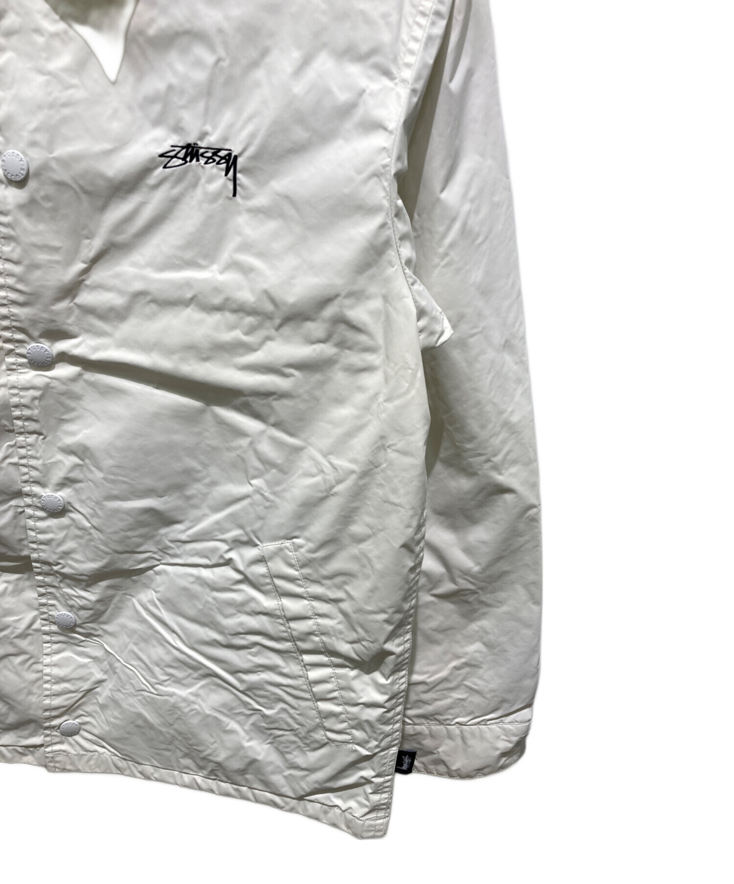 【美品】stussy　コーチジャケット　アウター　ステューシー　白 中古・古着通販】stussy (ステューシー) コーチジャケット ホワイト