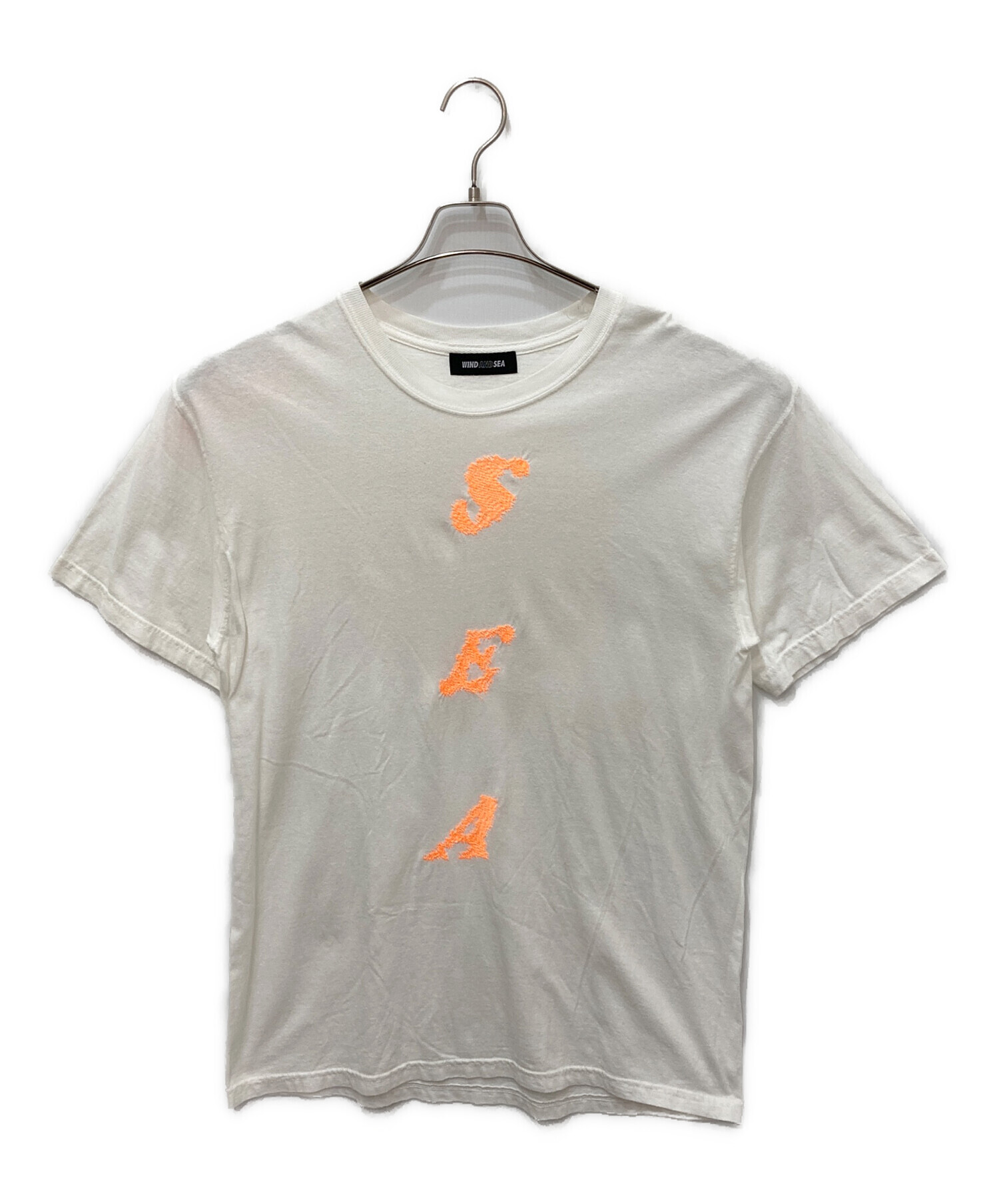 中古・古着通販】WIND AND SEA (ウィンダンシー) ロゴ刺繍Tシャツ