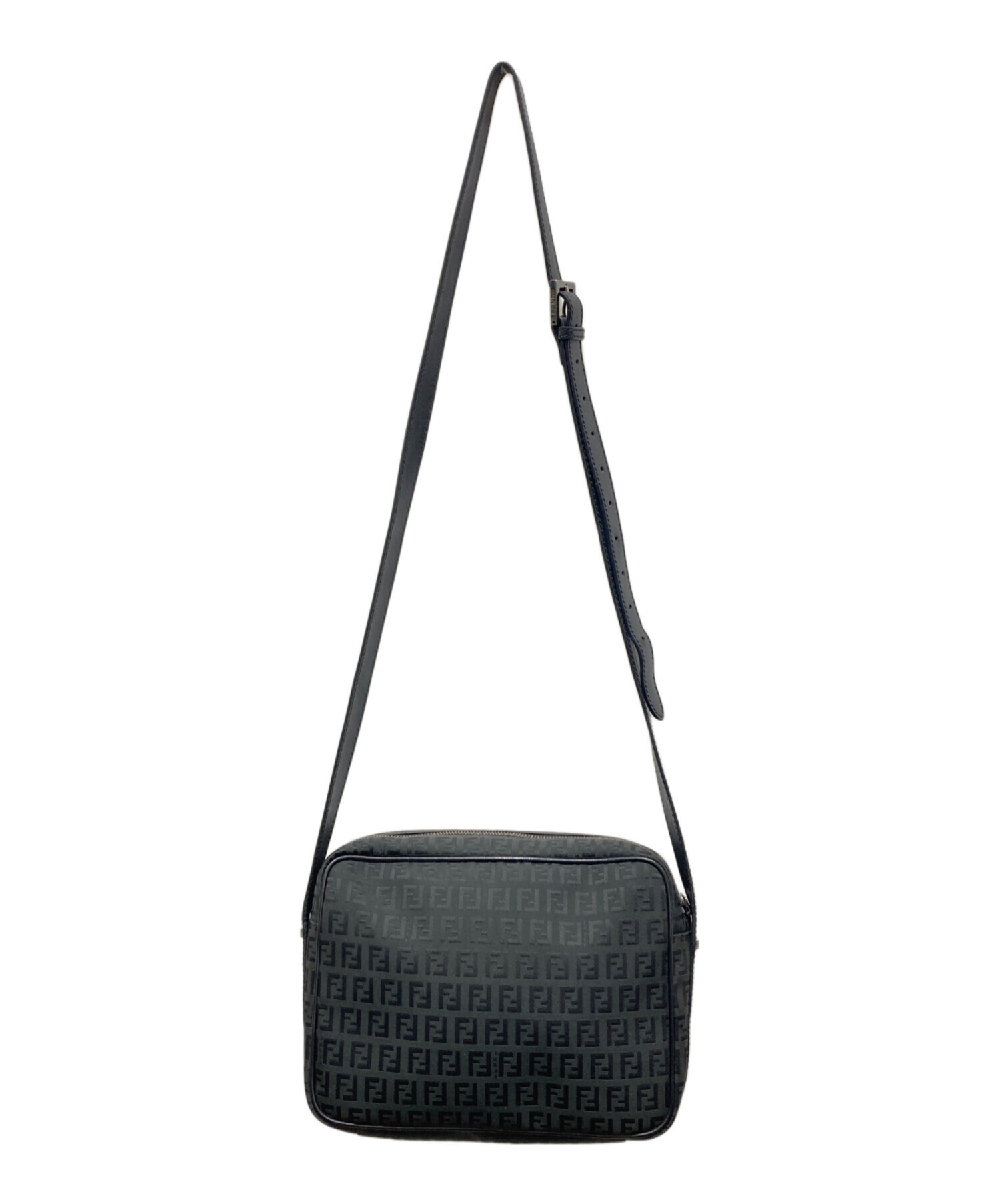 フェンディ　ショルダーバッグ ズッキーノ　ズッカ柄　ブラック 中古・古着通販】FENDI (フェンディ) ショルダーバッグ ズッキーノ