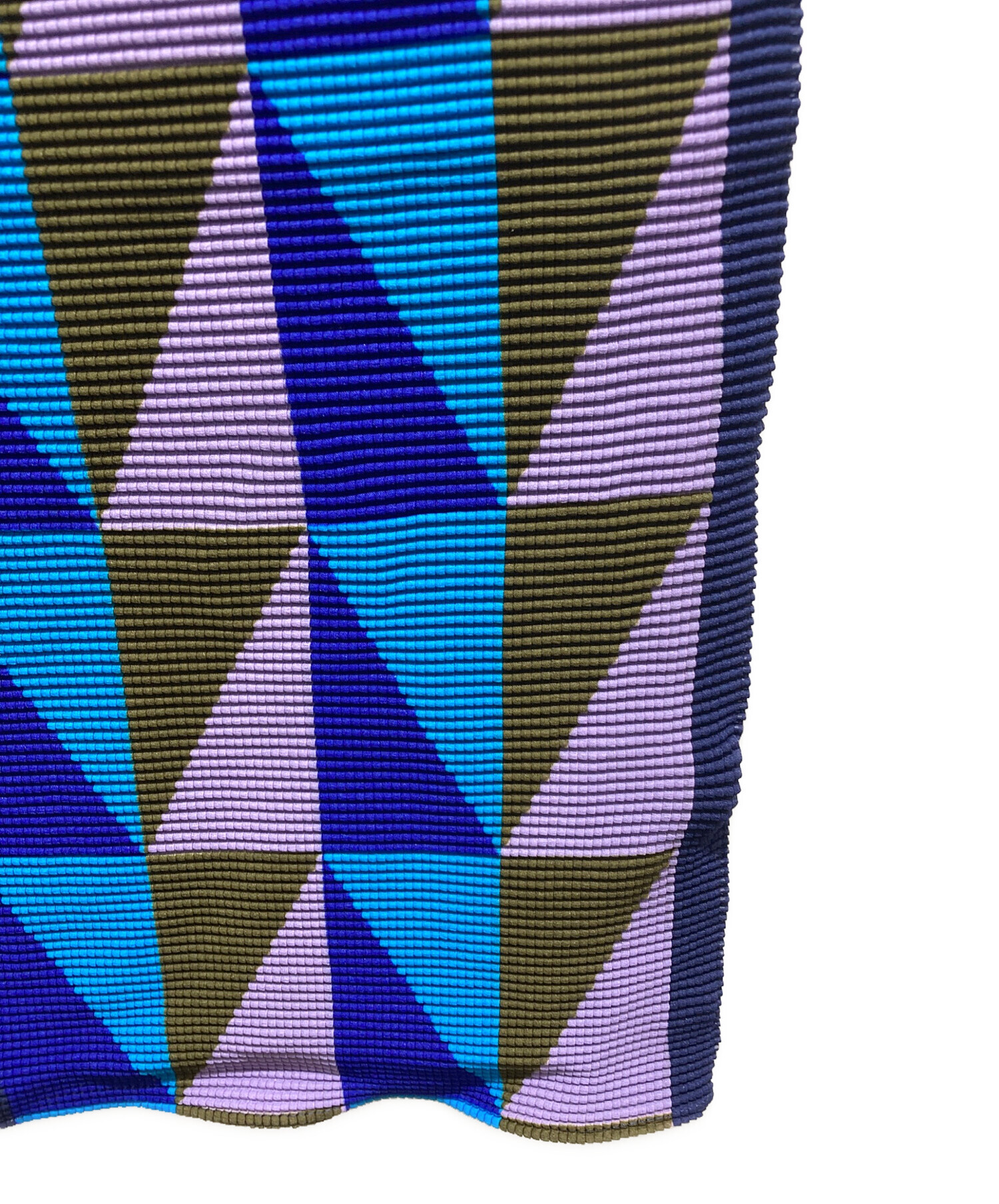 【新品未使用】イッセイミヤケ　me　シワ加工 プリーツ　ノースリーブカットソー 中古・古着通販】me ISSEY MIYAKE (ミーイッセイ ミヤケ) プリーツ