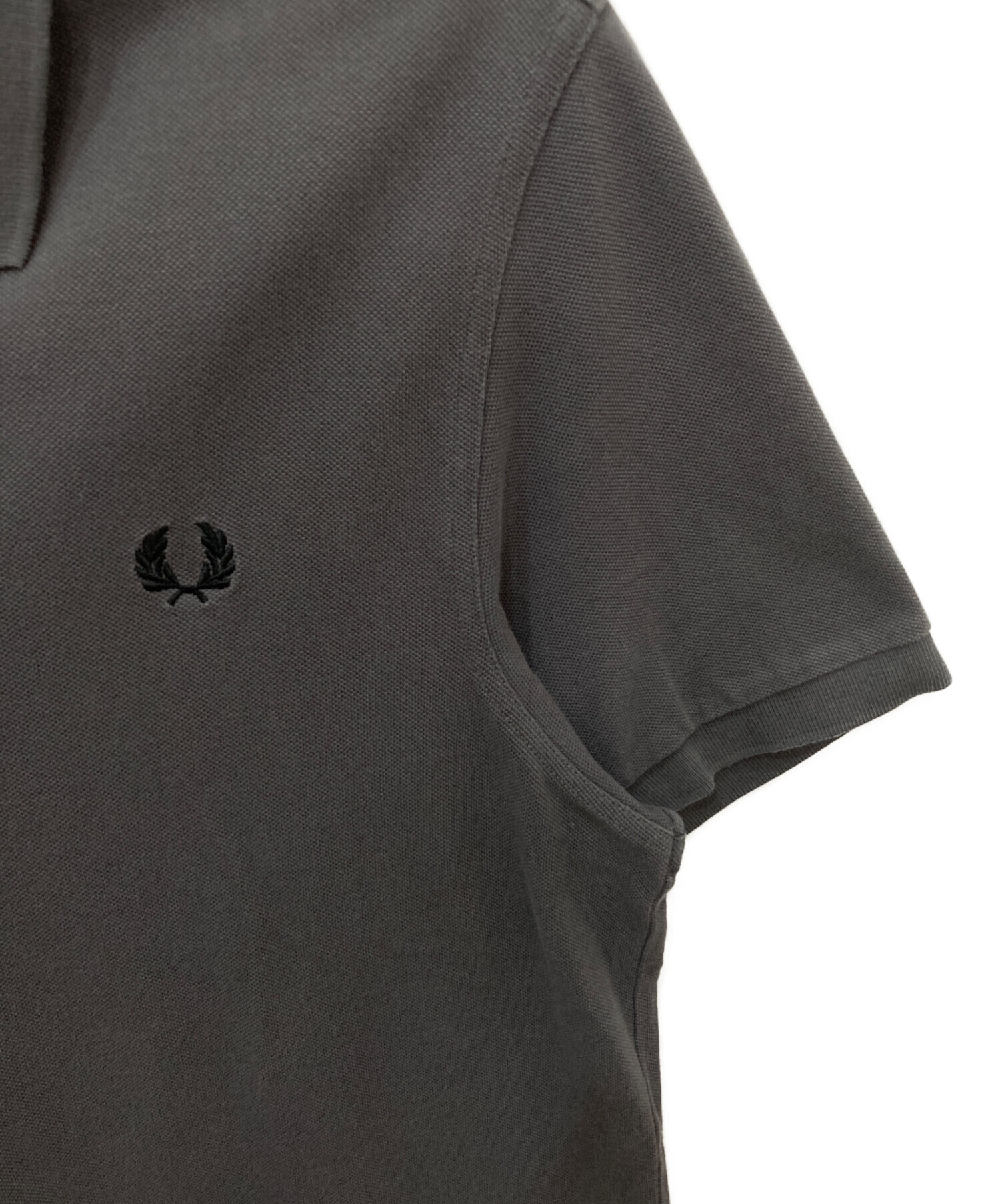 中古・古着通販】FRED PERRY (フレッドペリー) ポロシャツ グレー