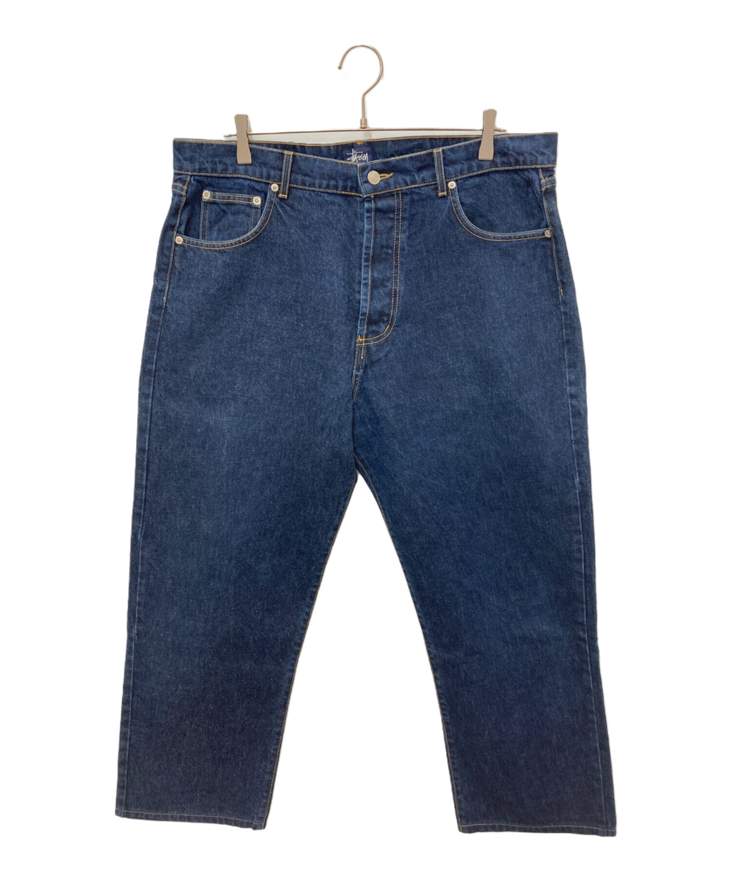 【未使用✨】stussy ステューシー バギーデニム 赤ステッチ バックプリント 中古・古着通販】stussy (ステューシー) バギーデニムパンツ