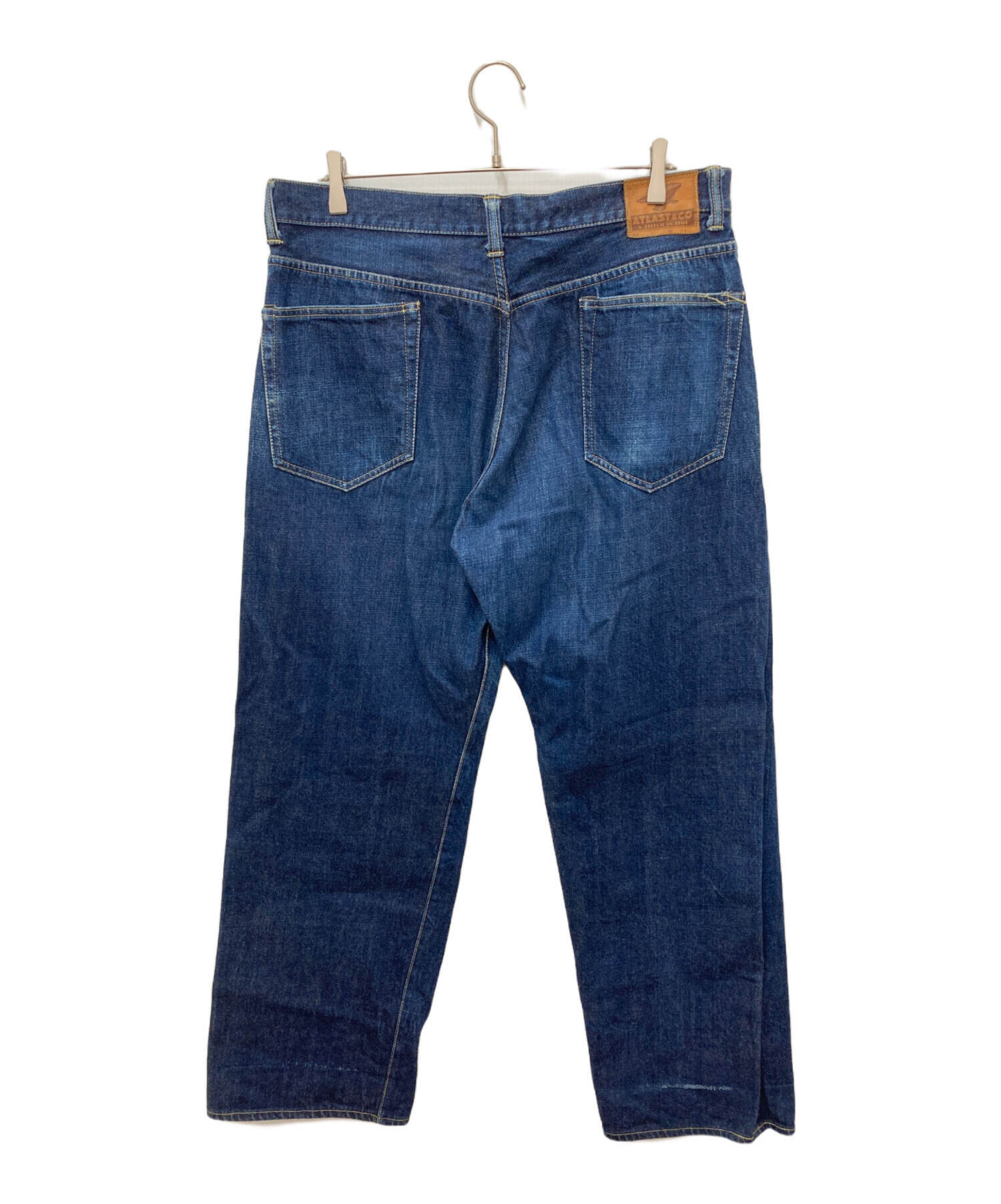 中古・古着通販】ATLAST & CO (アットラスト) デニムパンツ ブルー