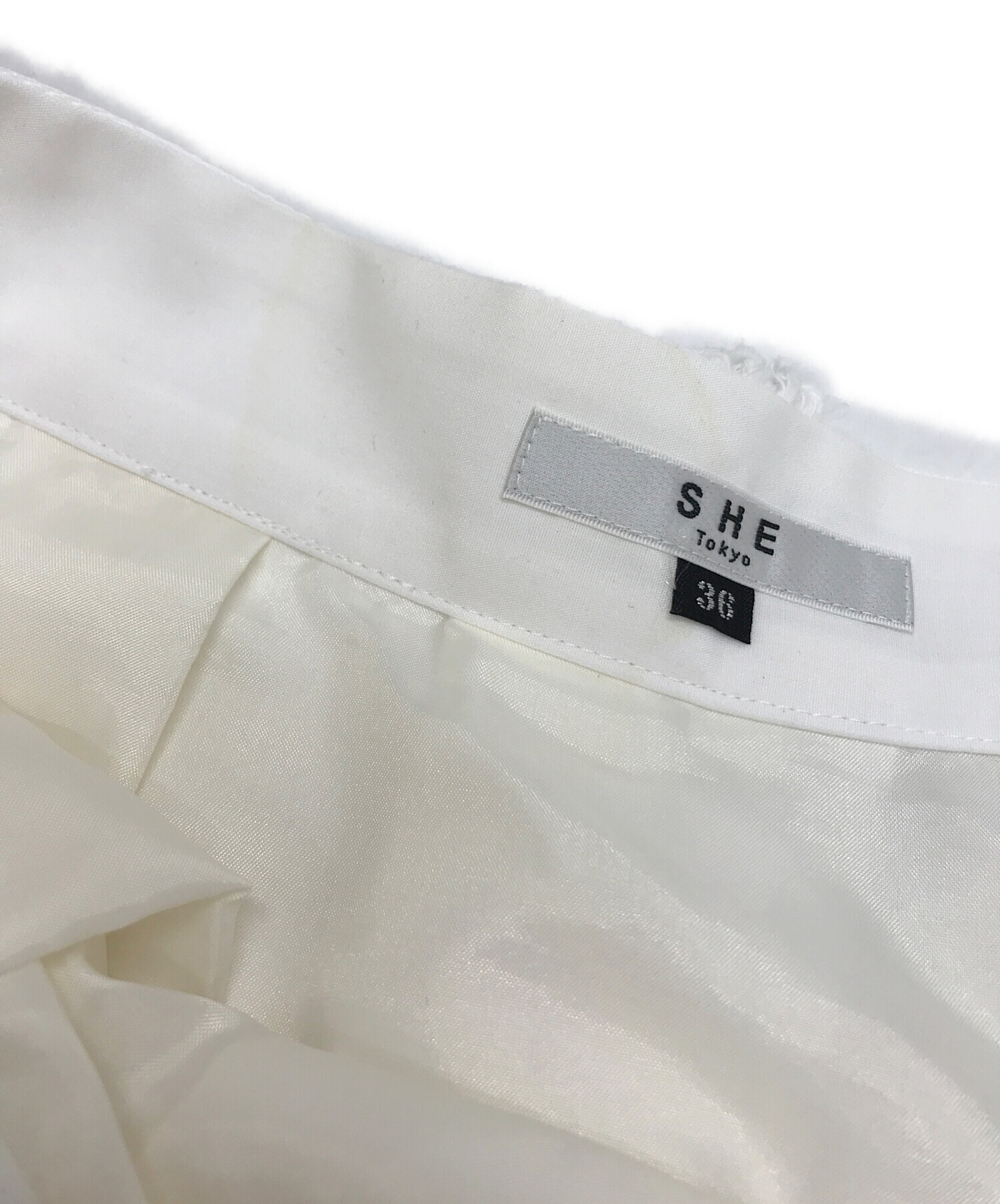 SHE TOKYO シートーキョー Anna big flower スカート 中古・古着通販】SHE Tokyo (シートーキョー) Anna big flower