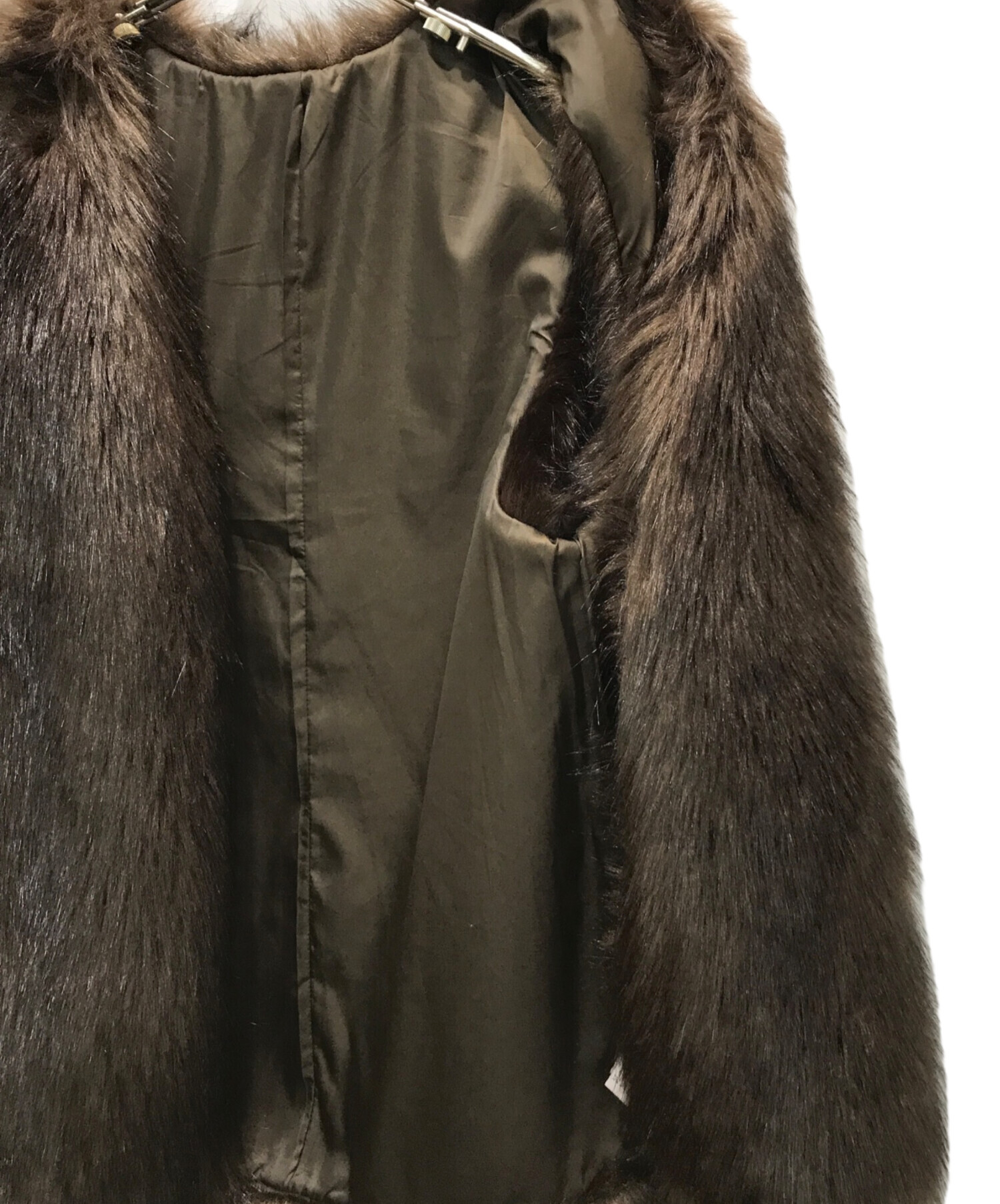 ブラウン ファー ベスト ラウンジドレス セール】フェイクファーベスト（ベスト）｜LOUNGEDRESS（ラウンジ