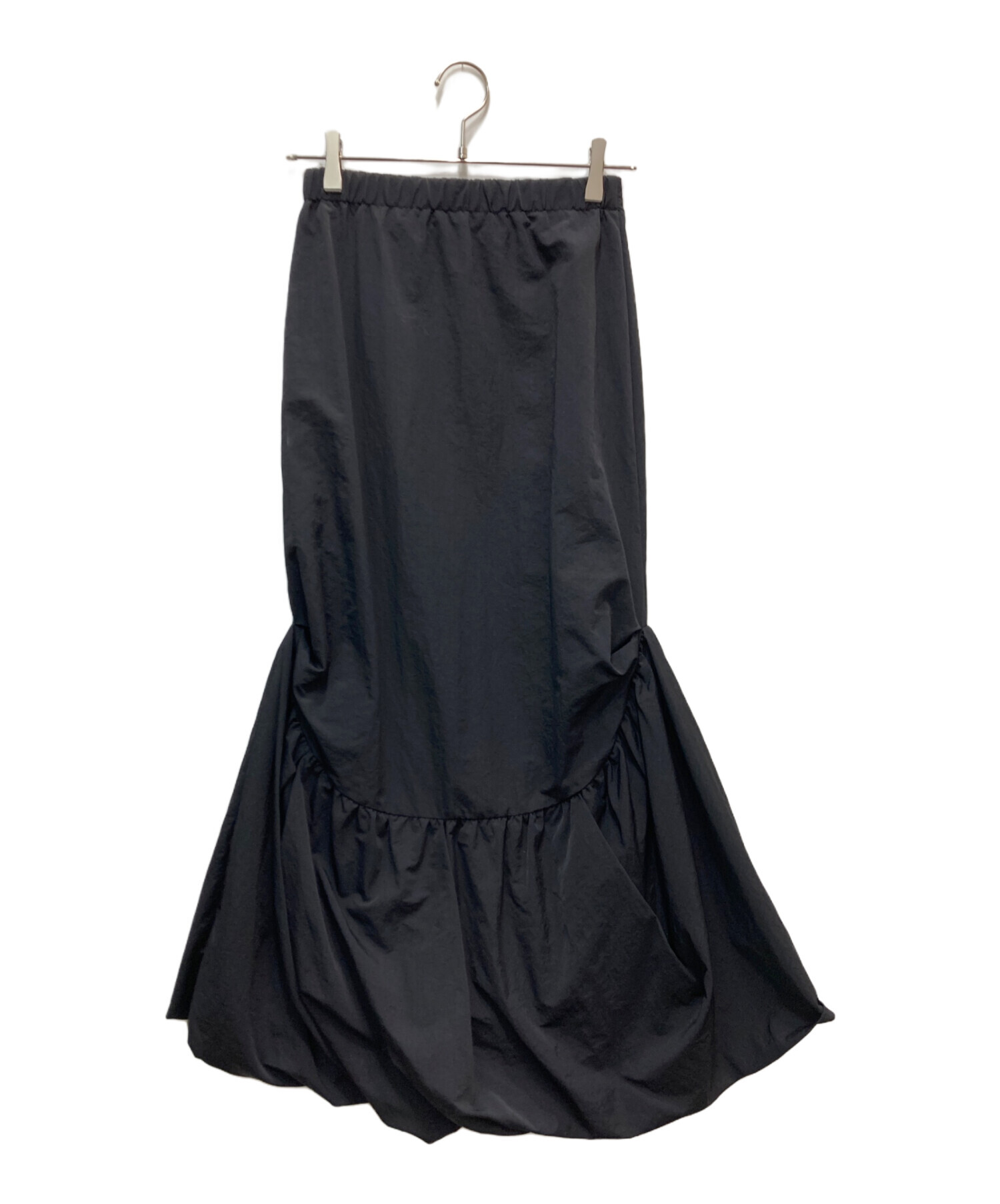【新品未着用】PINUE バルーンヘムスカート/ ブラック/ M 中古・古着通販】pinue (ピヌエ) バルーンヘムスカート ブラック