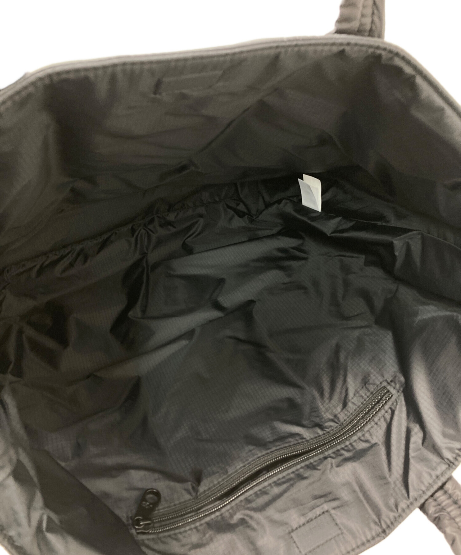 中古・古着通販】UGG (アグ) ELLORY PUFF TOTE BAG ブラック｜ブランド 