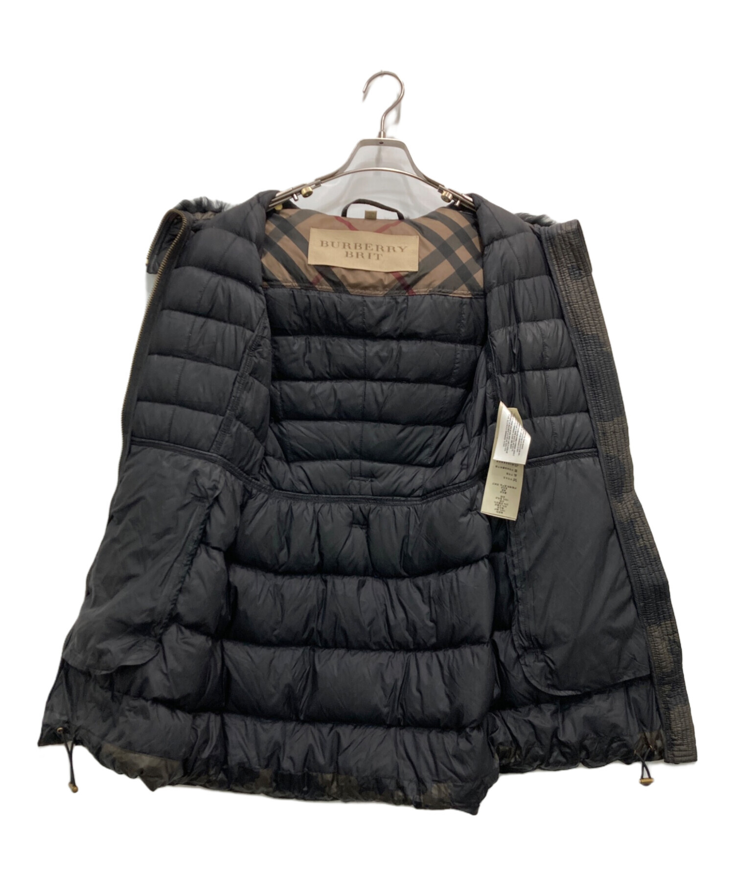 中古・古着通販】BURBERRY BRIT (バーバリーブリット) ファー付カモ柄 