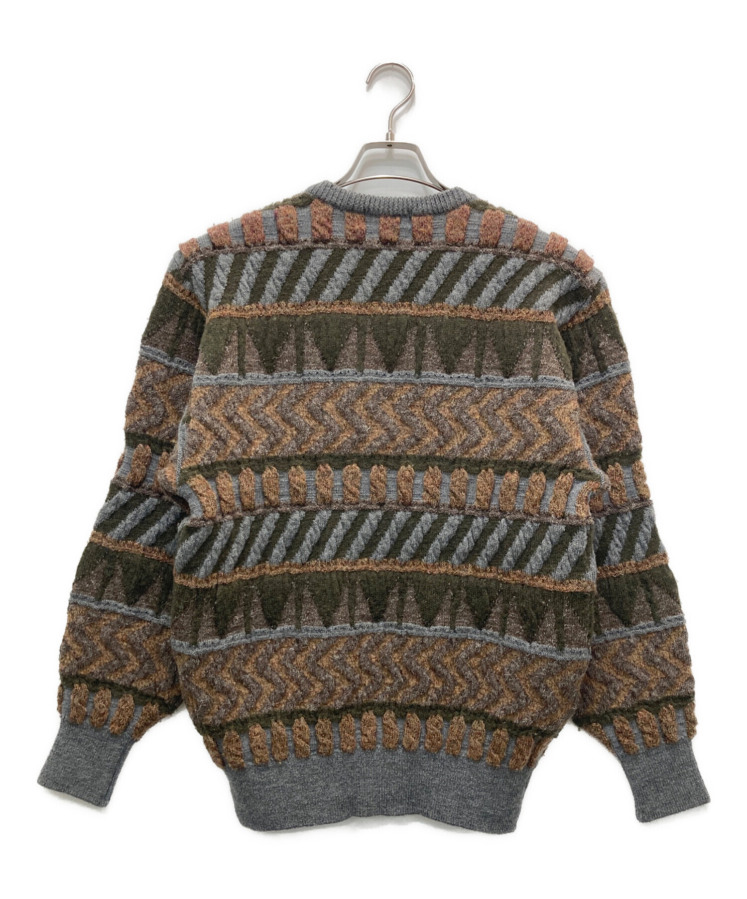 中古・古着通販】ISSEY MIYAKE (イッセイミヤケ) Vネック3Dニット 