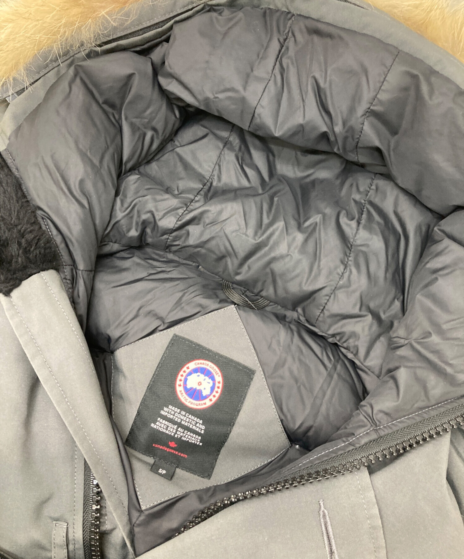 中古・古着通販】CANADA GOOSE (カナダグース) ダウンコート グレー