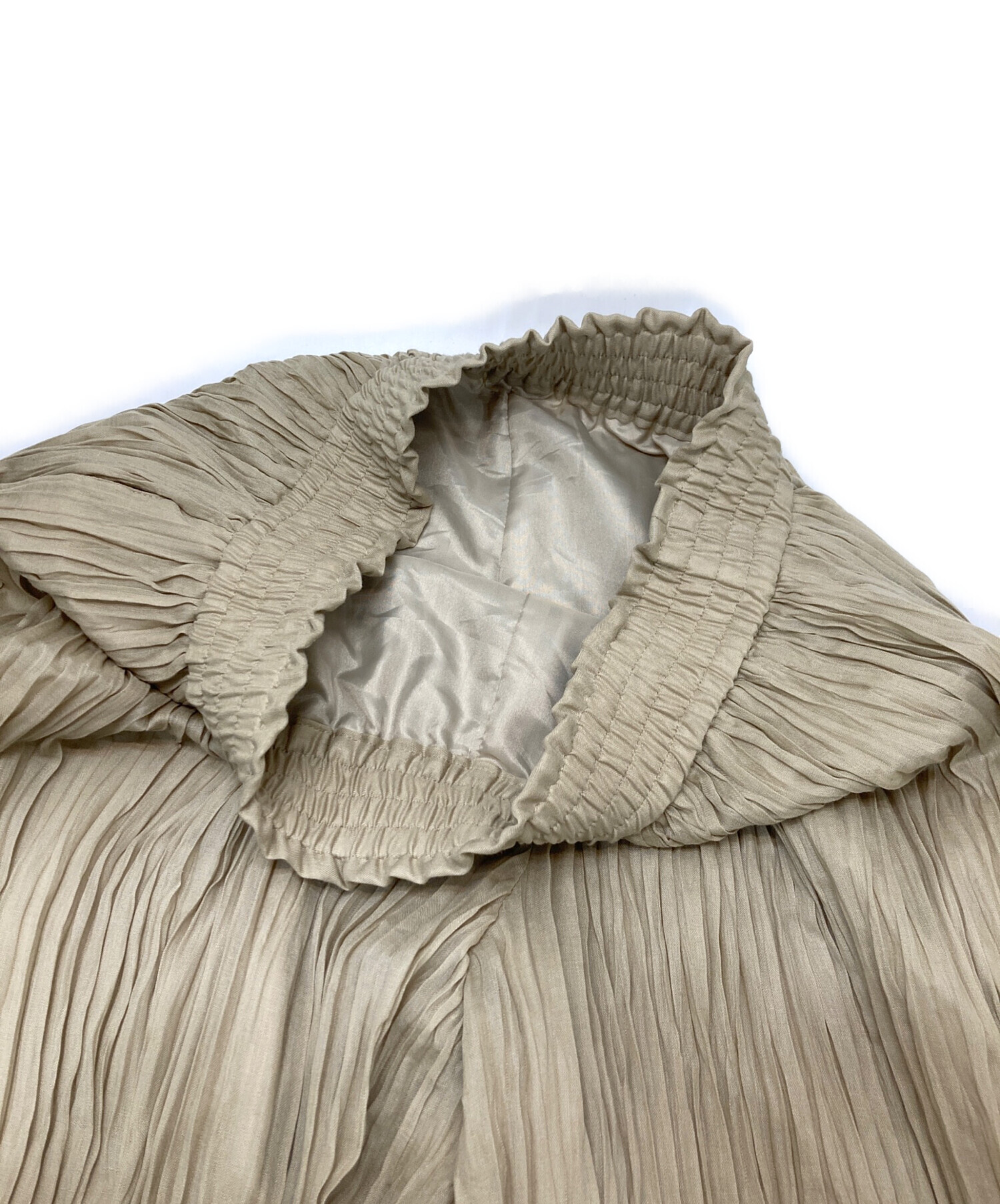 中古・古着通販】HYKE (ハイク) RANDOM PLEATED PANTS ベージュ サイズ