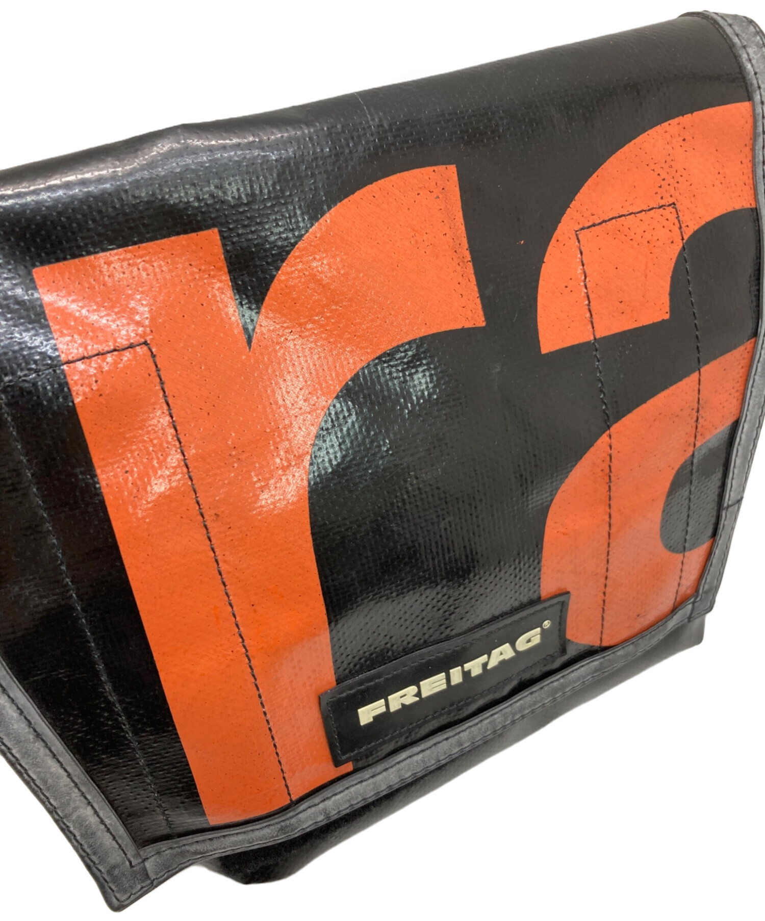 FREITAG オレンジ メッセンジャーバッグ 中古・古着通販】FREITAG (フライターグ) ミニメッセンジャーバッグ