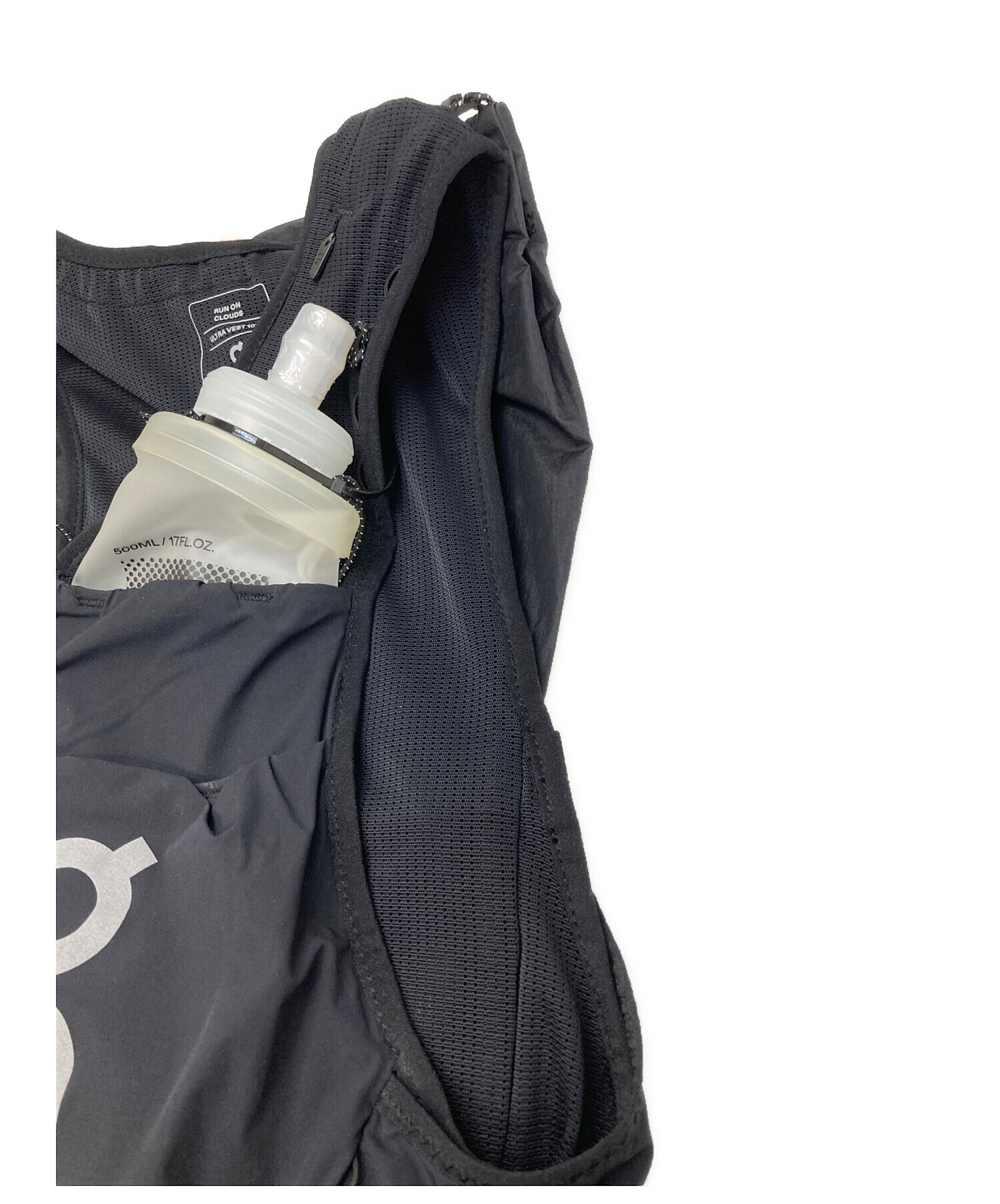 中古・古着通販】on (オン) ULTRA VEST 10L ブラック サイズ:M 