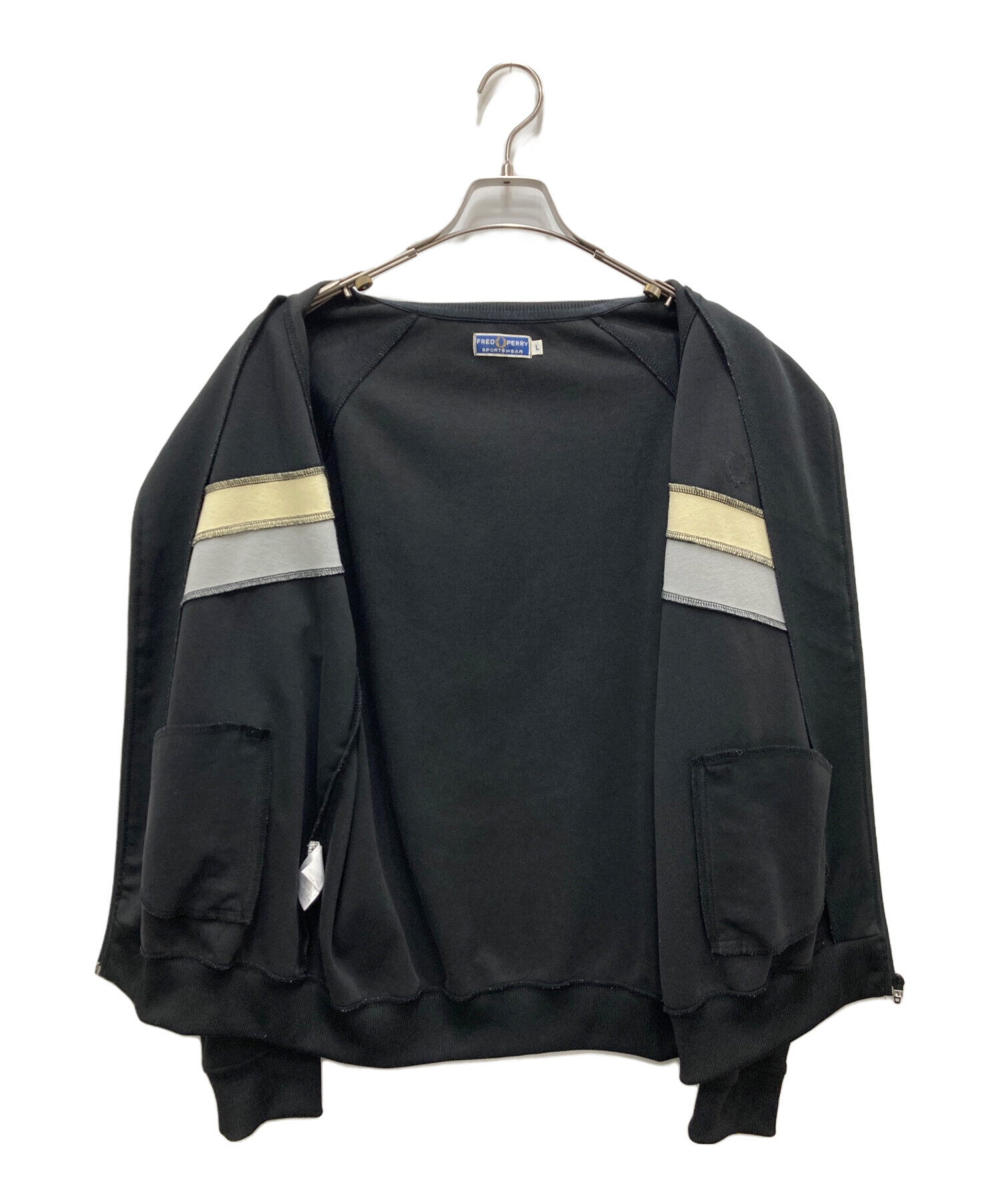 Fred Perry トラックジャケット アームライン ブラック×ホワイト月桂樹 Fred Perry トラックジャケット アームライン ブラック×ホワイト月桂樹