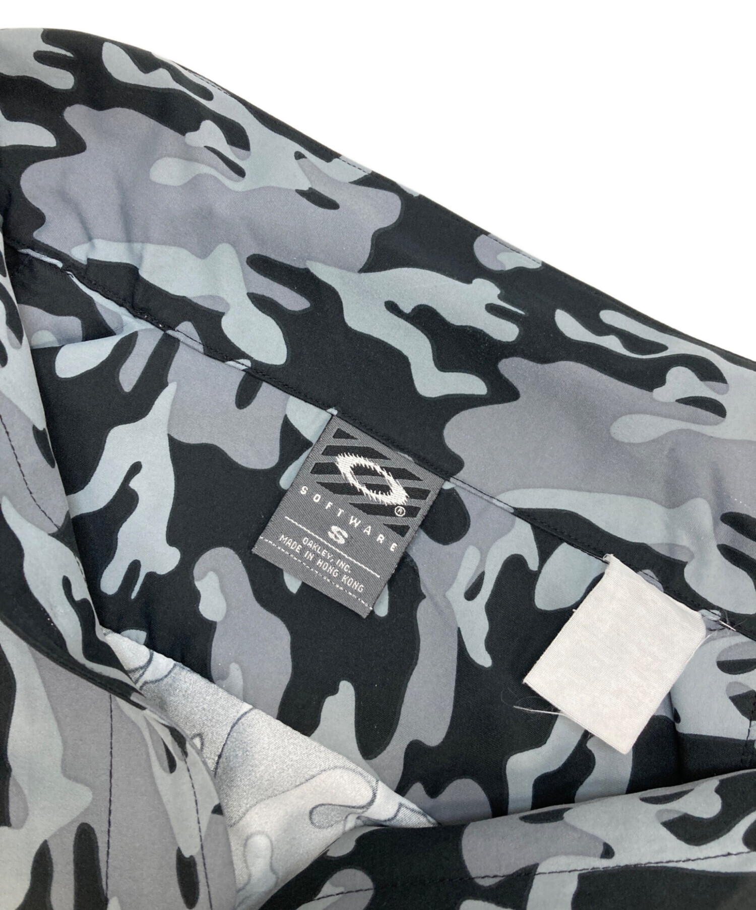 中古・古着通販】OAKLEY (オークリー) カモフラシャツ グレー サイズ:S