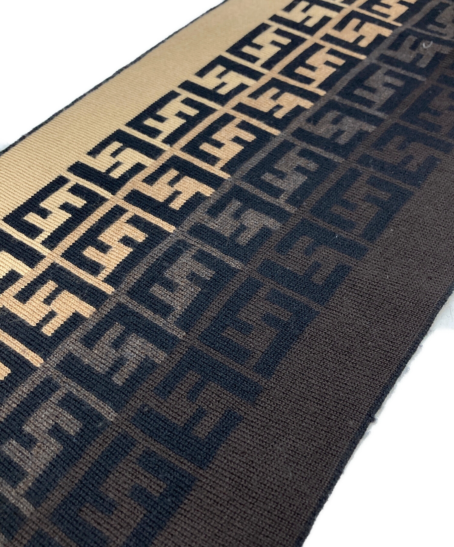 中古・古着通販】FENDI (フェンディ) ズッカ柄マフラー ブラック