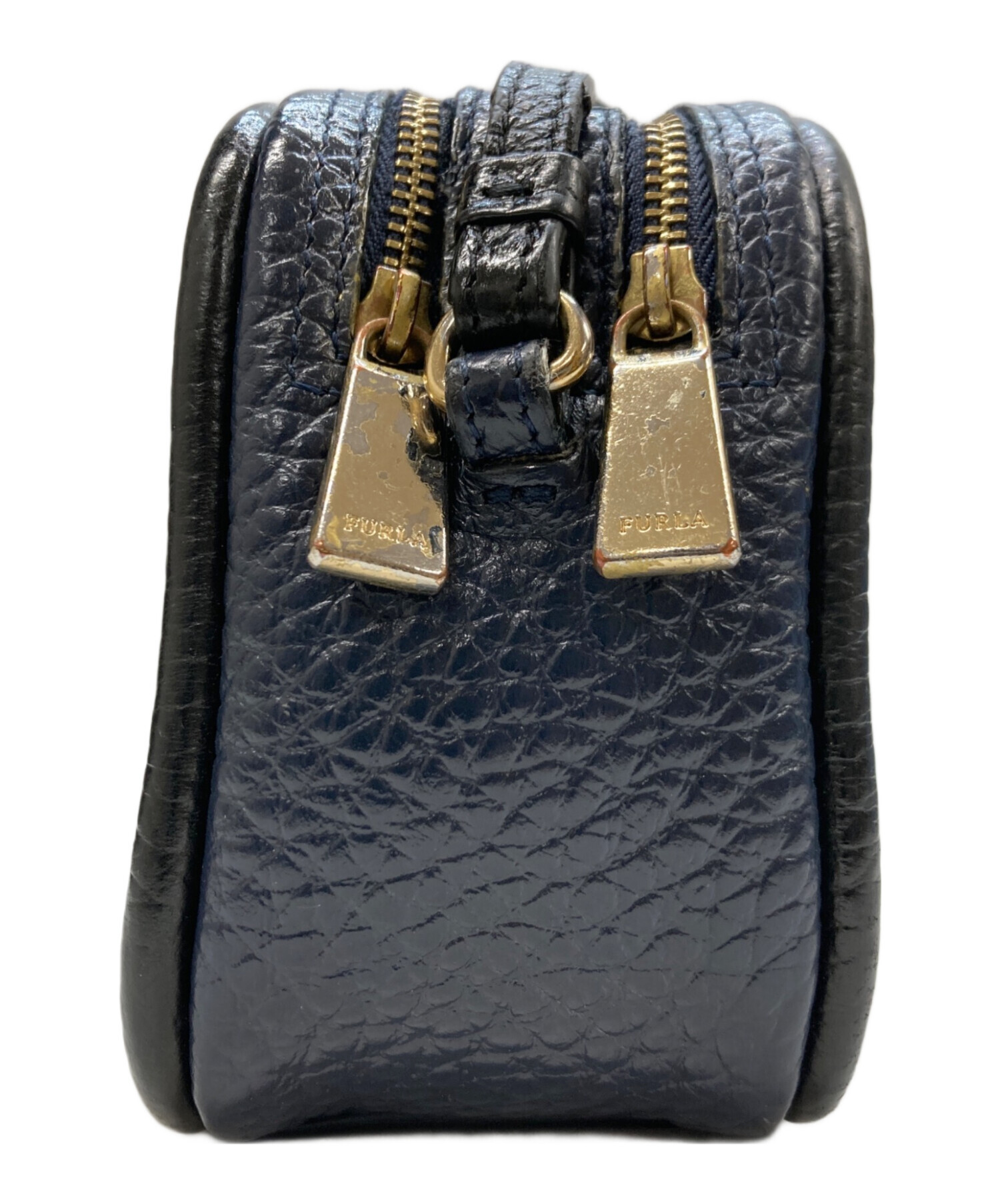 【未使用】FURLA ショルダーバッグ　ブラック 中古・古着通販】FURLA (フルラ) ショルダーバッグ ブラック｜ブランド