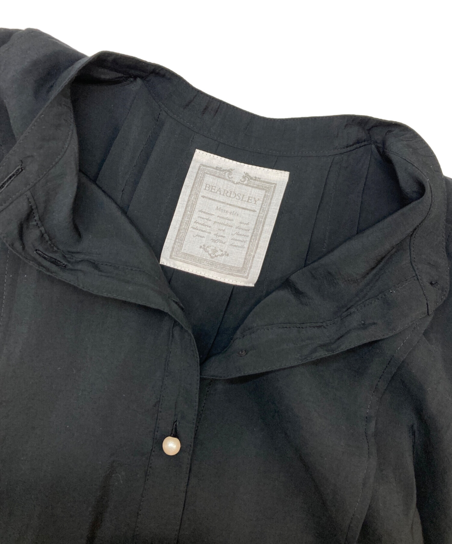 中古・古着通販】BEARDSLEY (ビアズリー) パールボタンブラウス