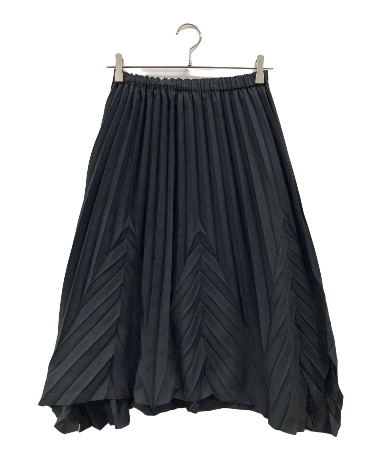 ISSEY MIYAKE 黒 プリーツスカート M 中古・古着通販】ISSEY MIYAKE (イッセイミヤケ) プリーツスカート