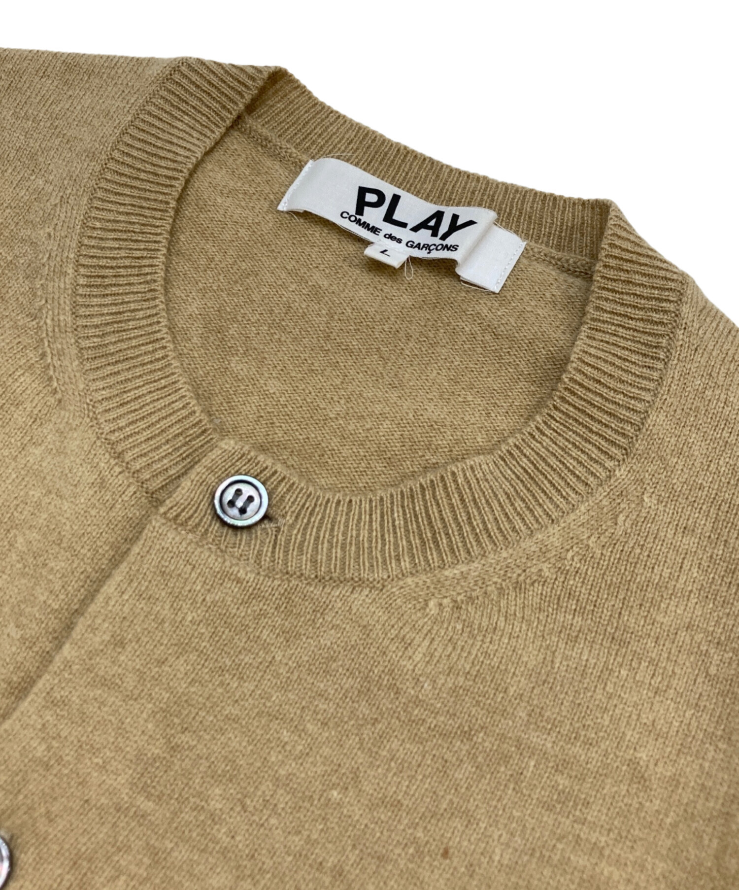 PLAY COMME des GARCONS カーディガン ベージュ L 中古・古着通販】PLAY COMME des GARCONS (プレイコムデギャルソン