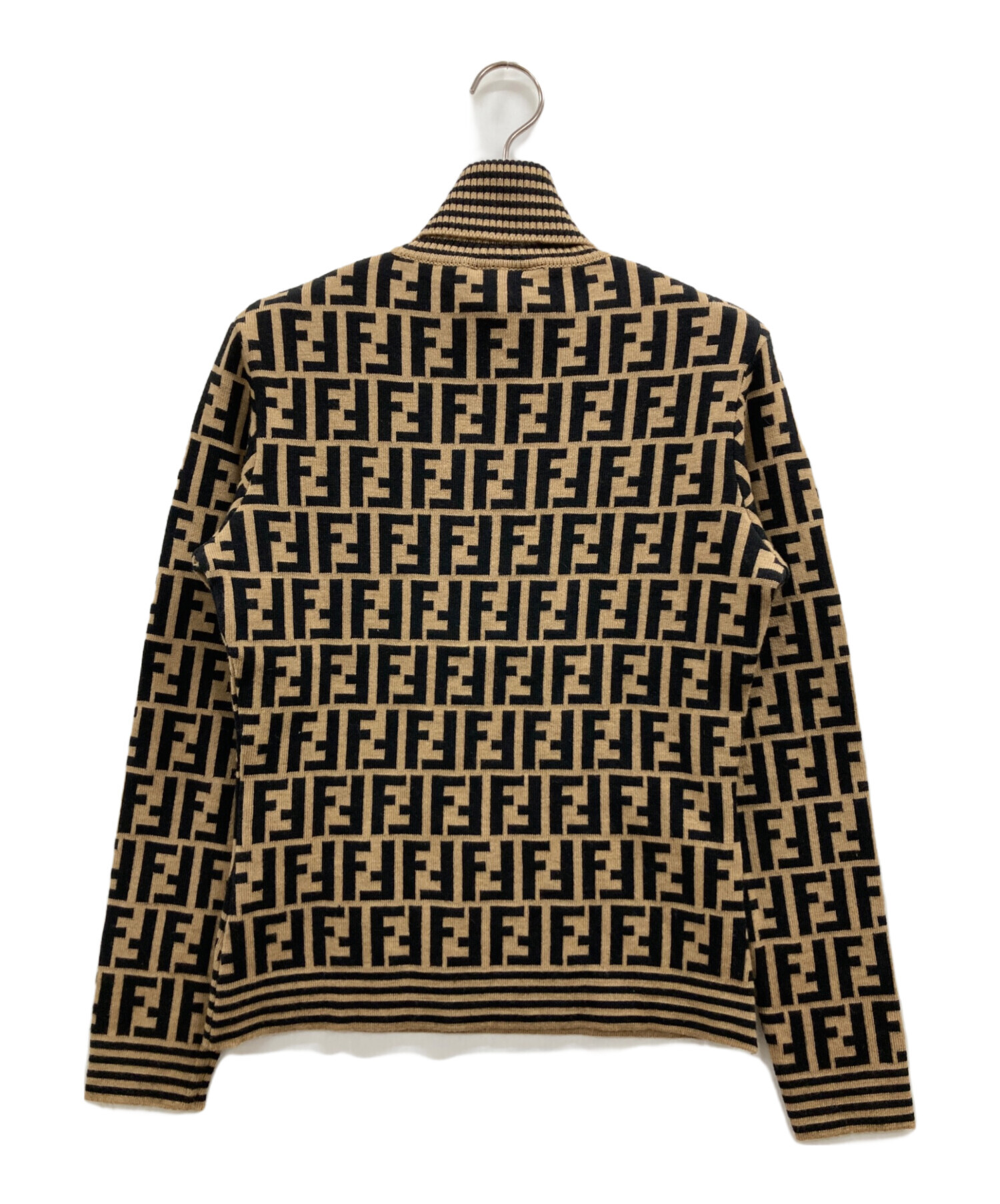 中古・古着通販】FENDI (フェンディ) ズッカ柄タートルネックニット 中古・古着通販】FENDI (フェンディ) ズッカ柄タートルネックニット