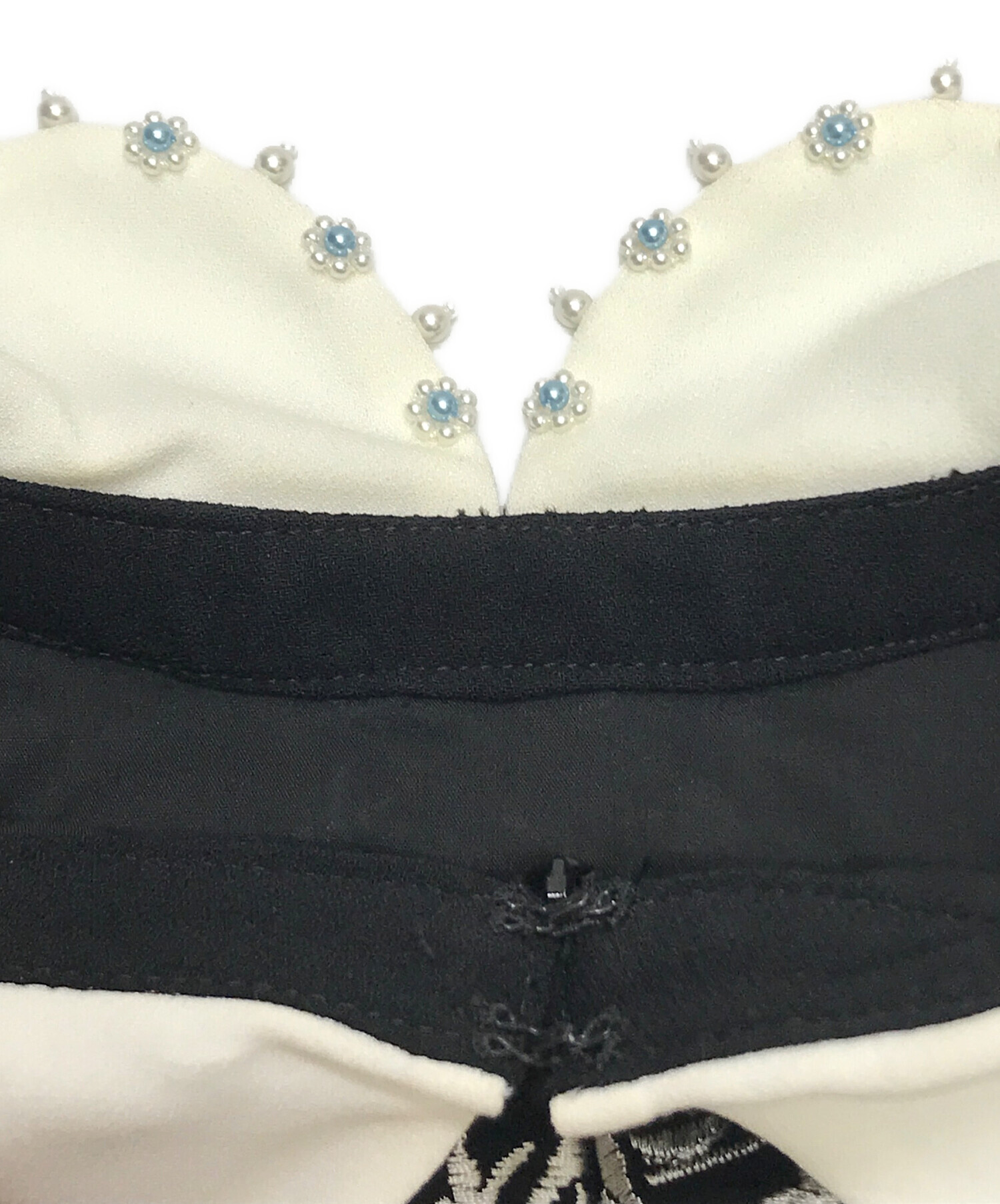 中古・古着通販】TOCCA (トッカ) 刺繍ノースリーブワンピース ブラック 
