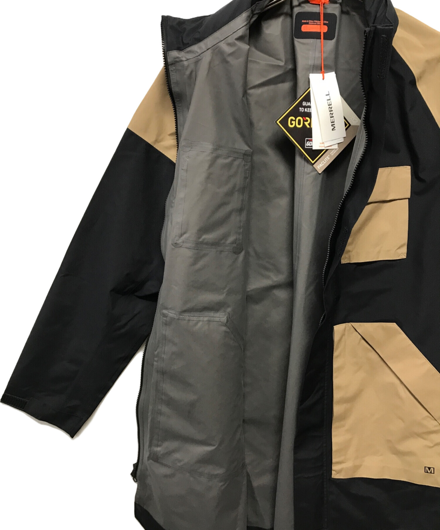 未使用 メレル ゴアテックス カーゴポケット パーカー XL (USA L）黒 未使用 メレル ゴアテックス カーゴポケットパーカー XL (USA L