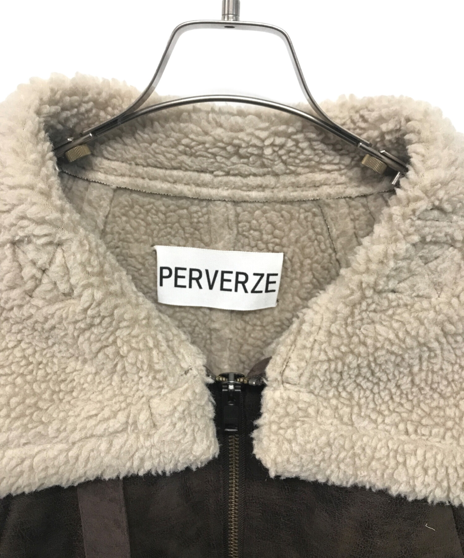 PERVERZE Wide Collar Mouton Coat 【公式通販】