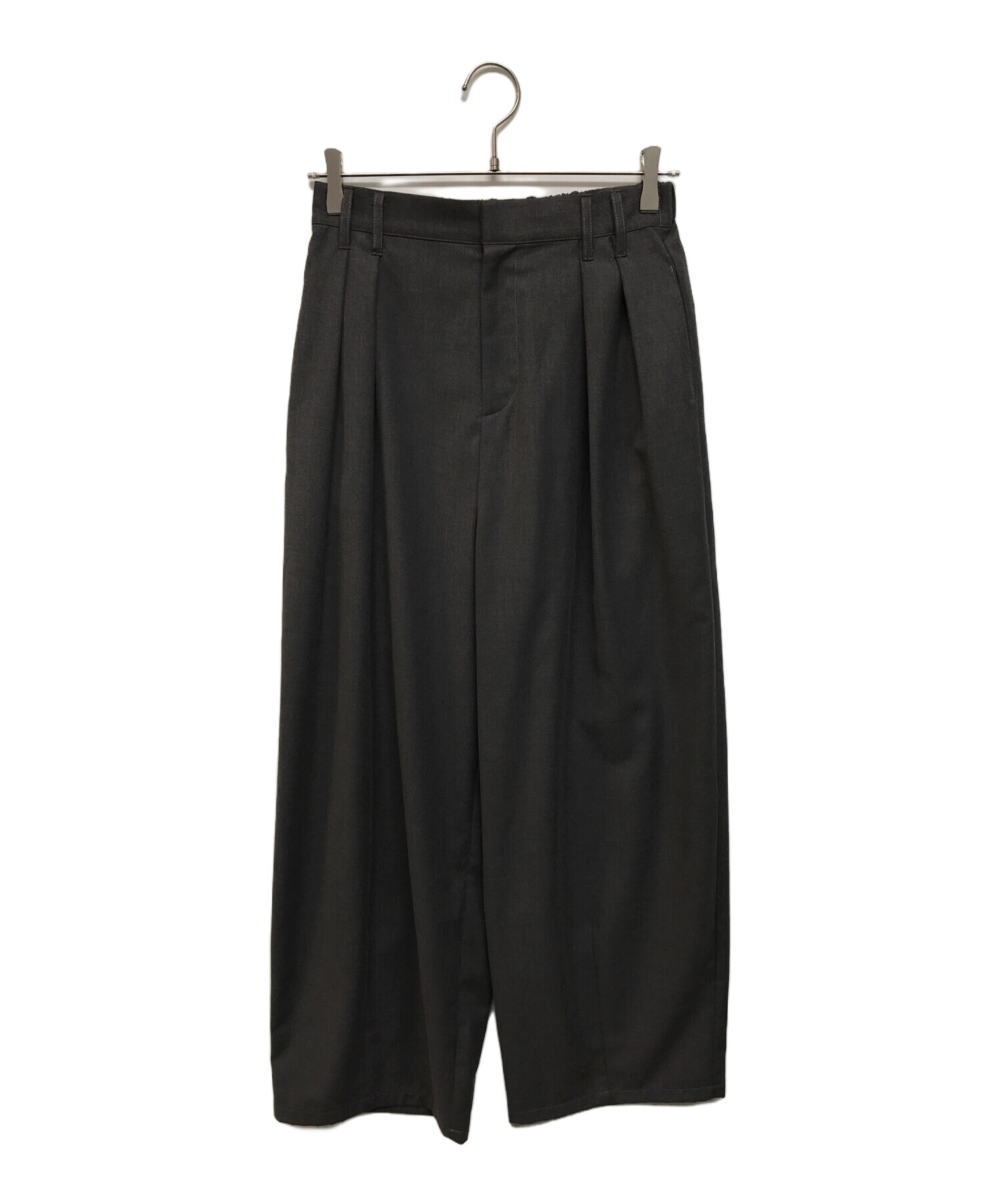 中古・古着通販】SOLAMONAT LARME (ソラモナラーム) タック 中古・古着通販】SOLAMONAT LARME (ソラモナラーム) タック