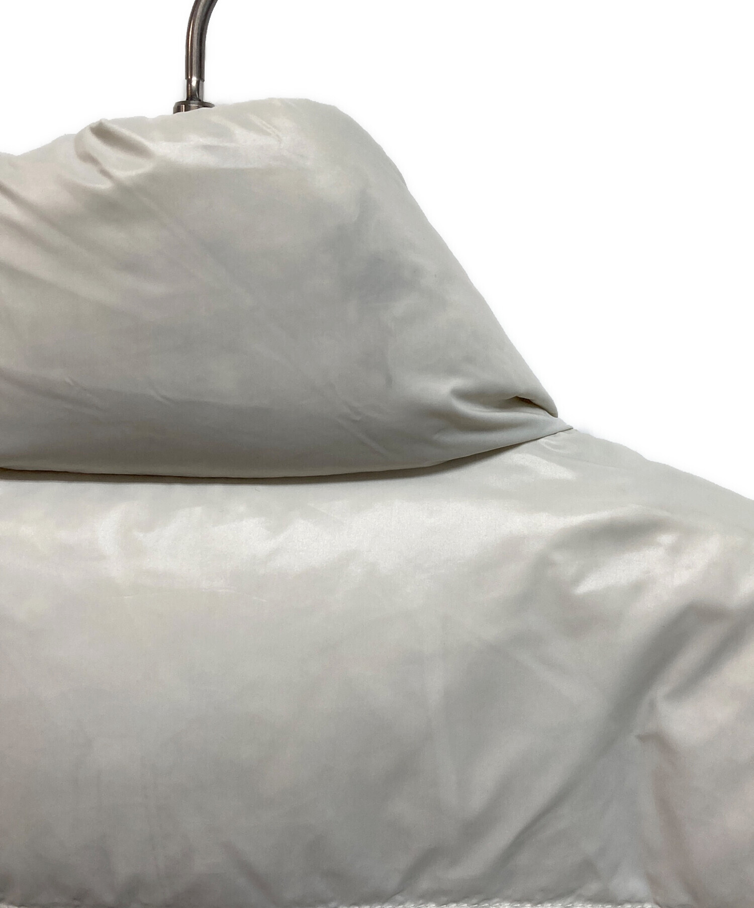 中古・古着通販】PRADA (プラダ) ダウンジャケット アイボリー