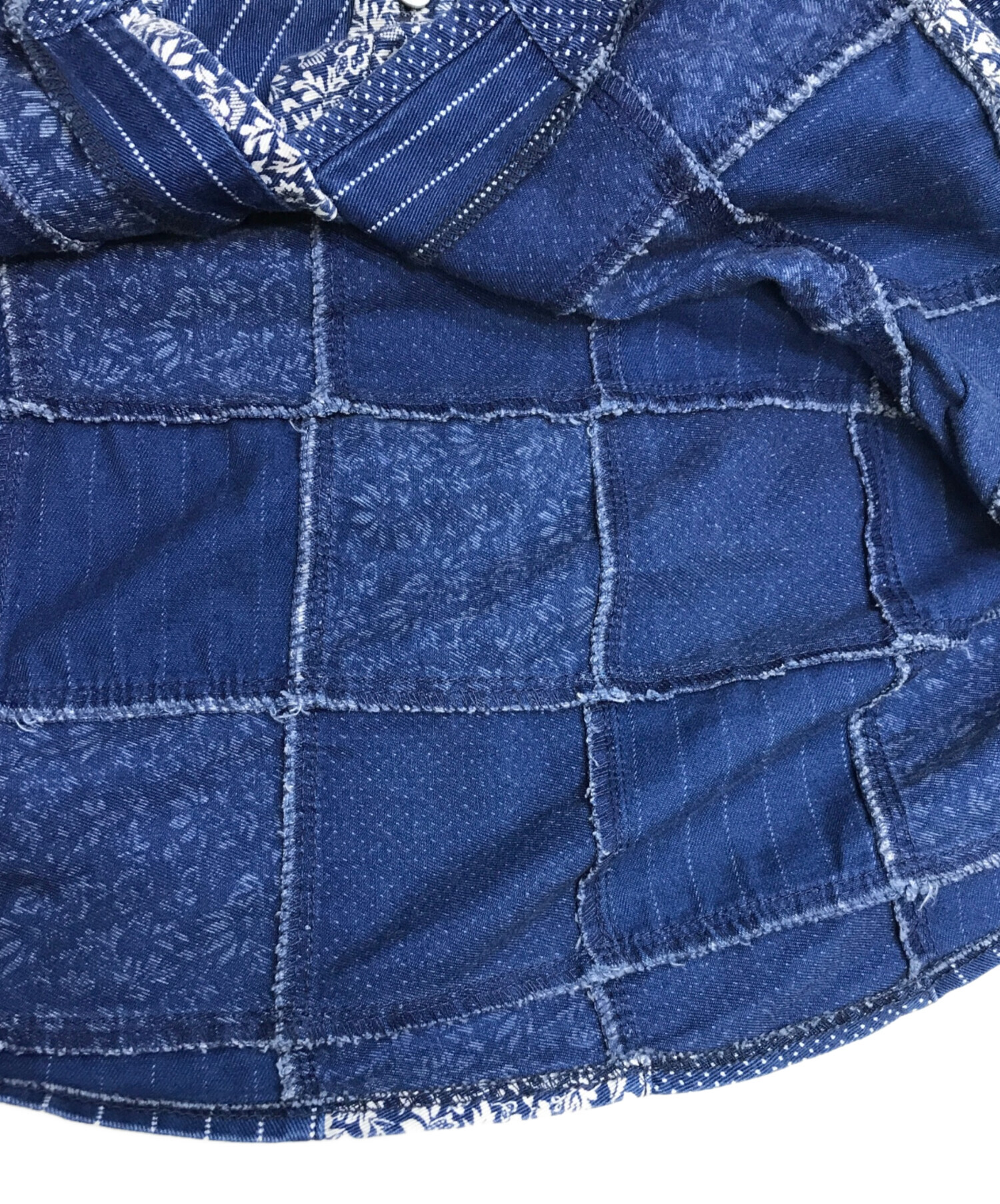 SOPHNET.（ソフネット）の「DAMAGED STRETCH DENIM TAPERED PANTS
