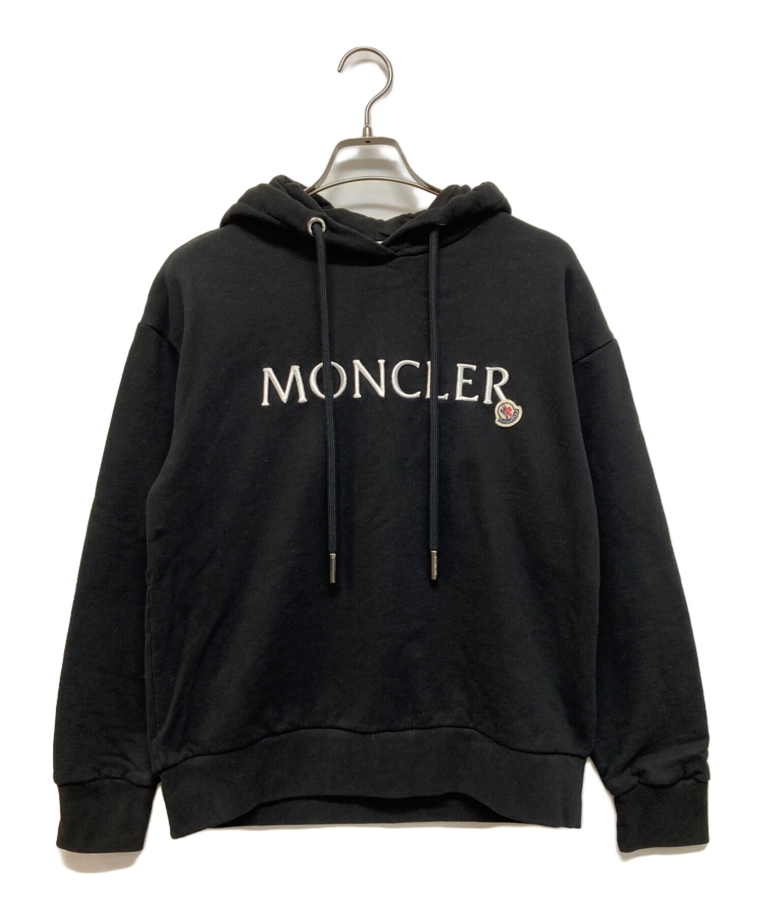 【中古】MONCLER モンクレール プルオーバーパーカー QRコード付き正規品 中古・古着通販】MONCLER (モンクレール) ロゴプルオーバーパーカー