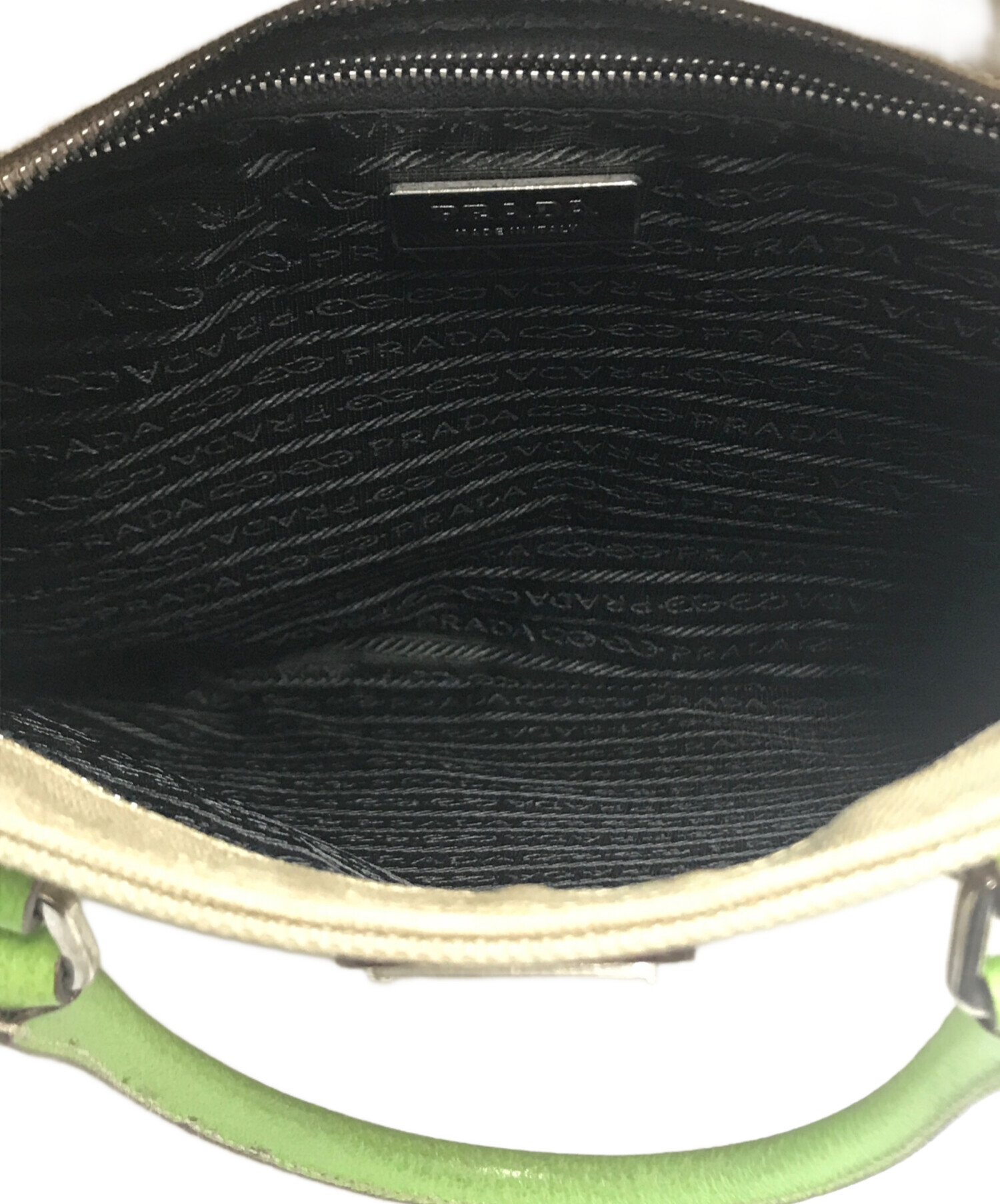 PRADA ハンドバッグ カーキ×アイボリー 型押し加工 レザー レディース 楽天市場】プラダ パイソン型押し チェーン ショルダーバッグ