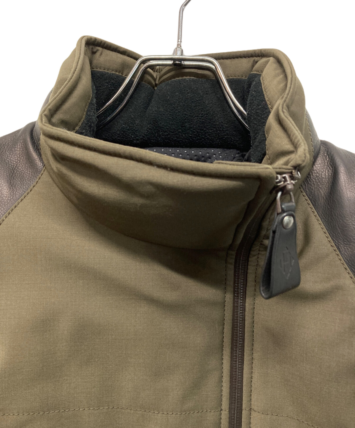 【希少】エルメス　ダウンベスト HERMES（エルメス） ダウンベスト ポリエステル レディース 中古 美品