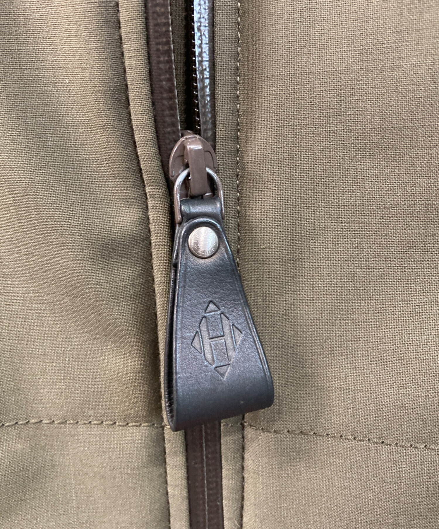 エルメス　カーキ キルティングダウンベスト 中古・古着通販】HERMES (エルメス) レザー切替ダウンベスト カーキ