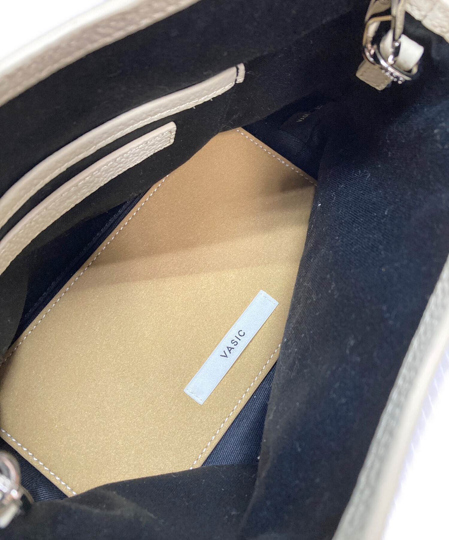 中古・古着通販】VASIC (ヴァジック) ループミニミニ ショルダーバッグ