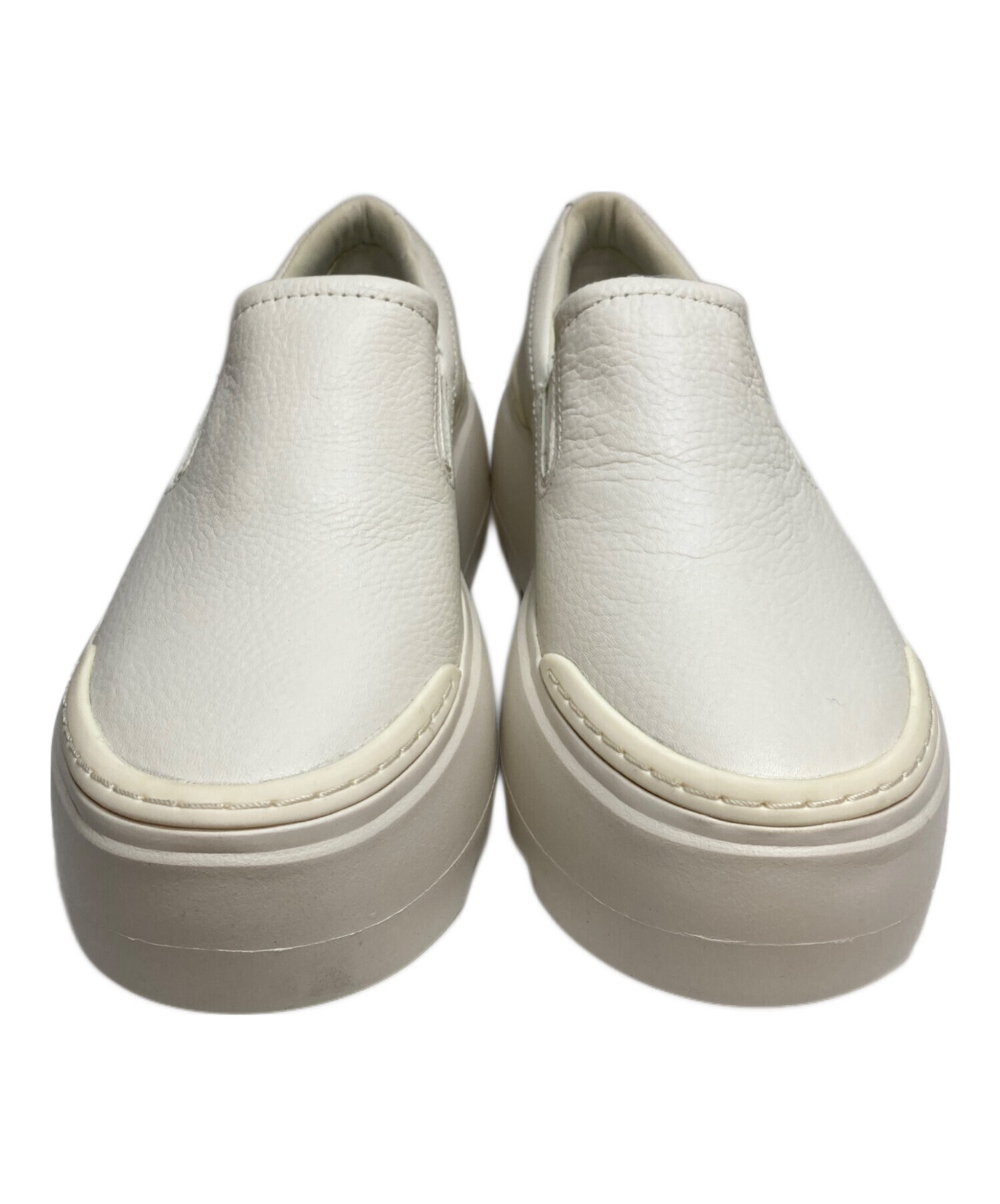 中古・古着通販】UGG (アグ) マリン メガ スリッポン ホワイト サイズ 