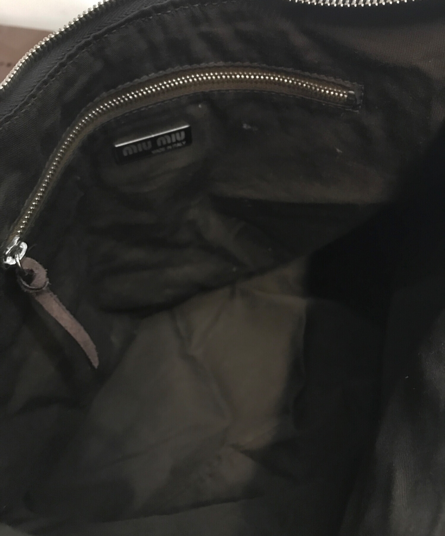 中古・古着通販】MIU MIU (ミュウミュウ) エンボスロゴ スエードワン 