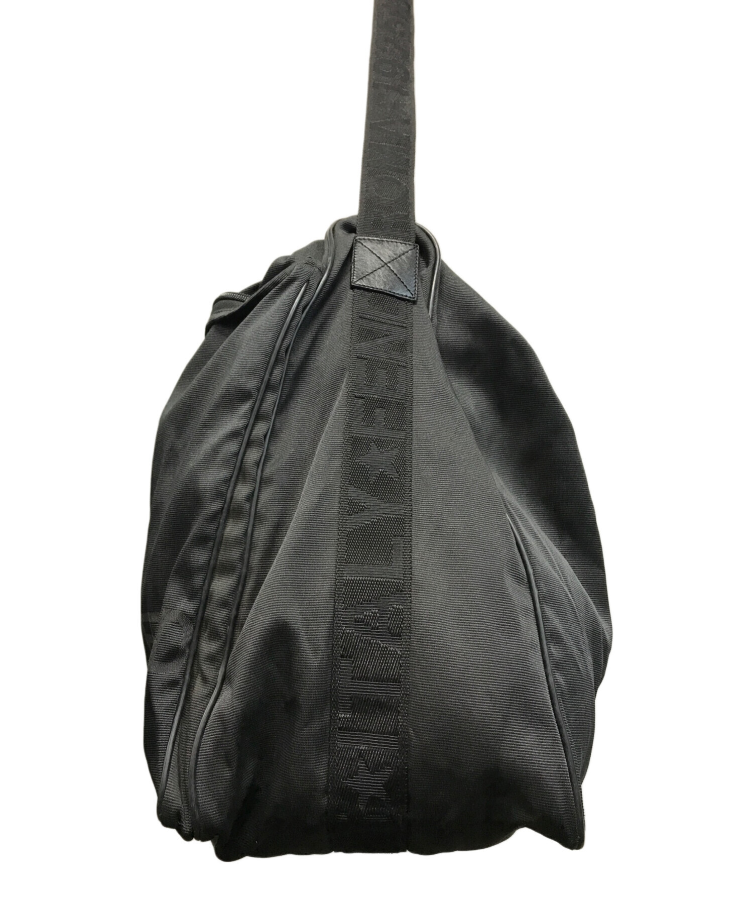 中古・古着通販】FENDI (フェンディ) ロゴライン2WAYバッグ ブラック