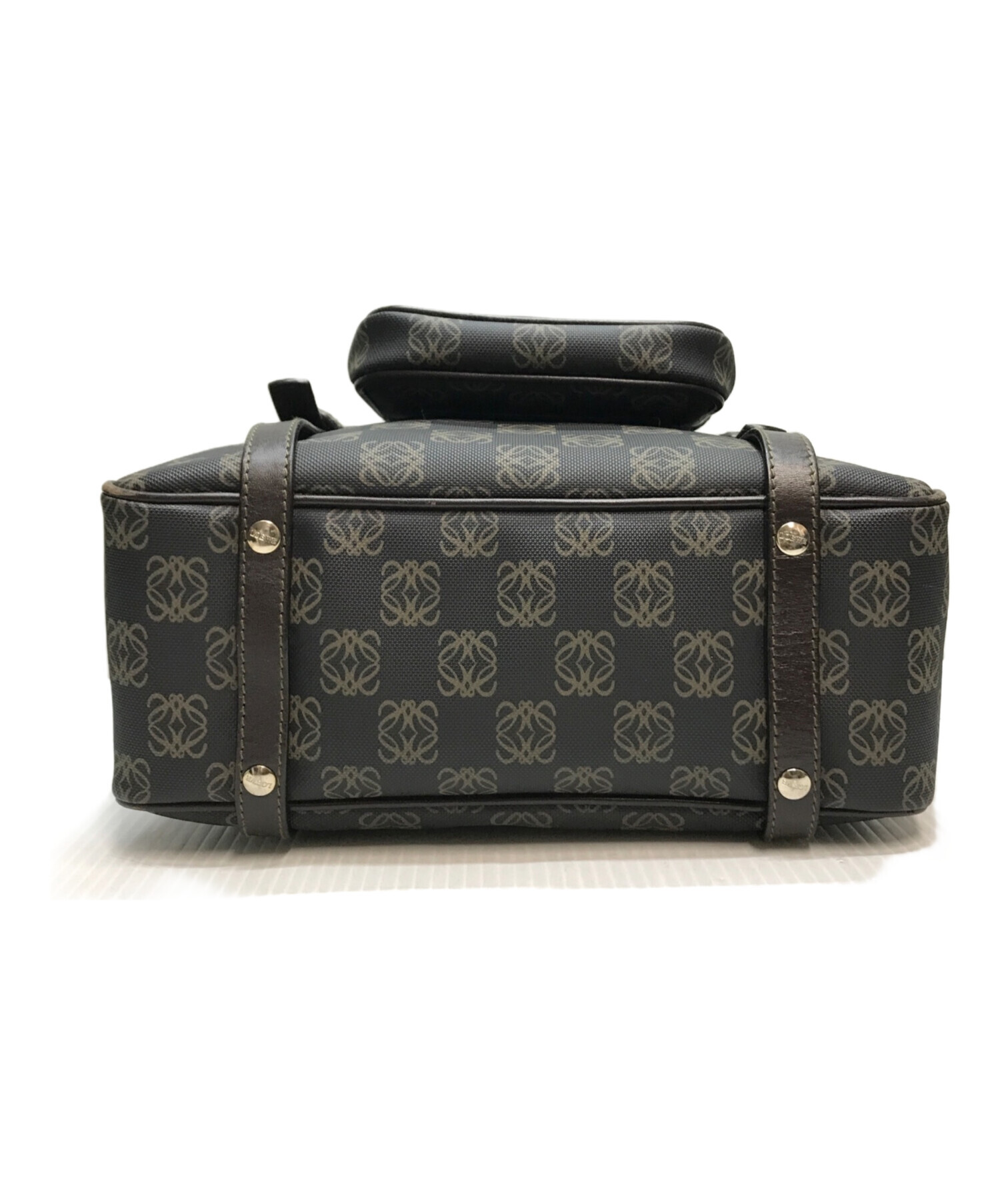 LOEWE ロエベ　アナグラム　ハンドバッグ　総柄 中古・古着通販】LOEWE (ロエベ) アナグラム総柄ハンドバッグ ブラウン