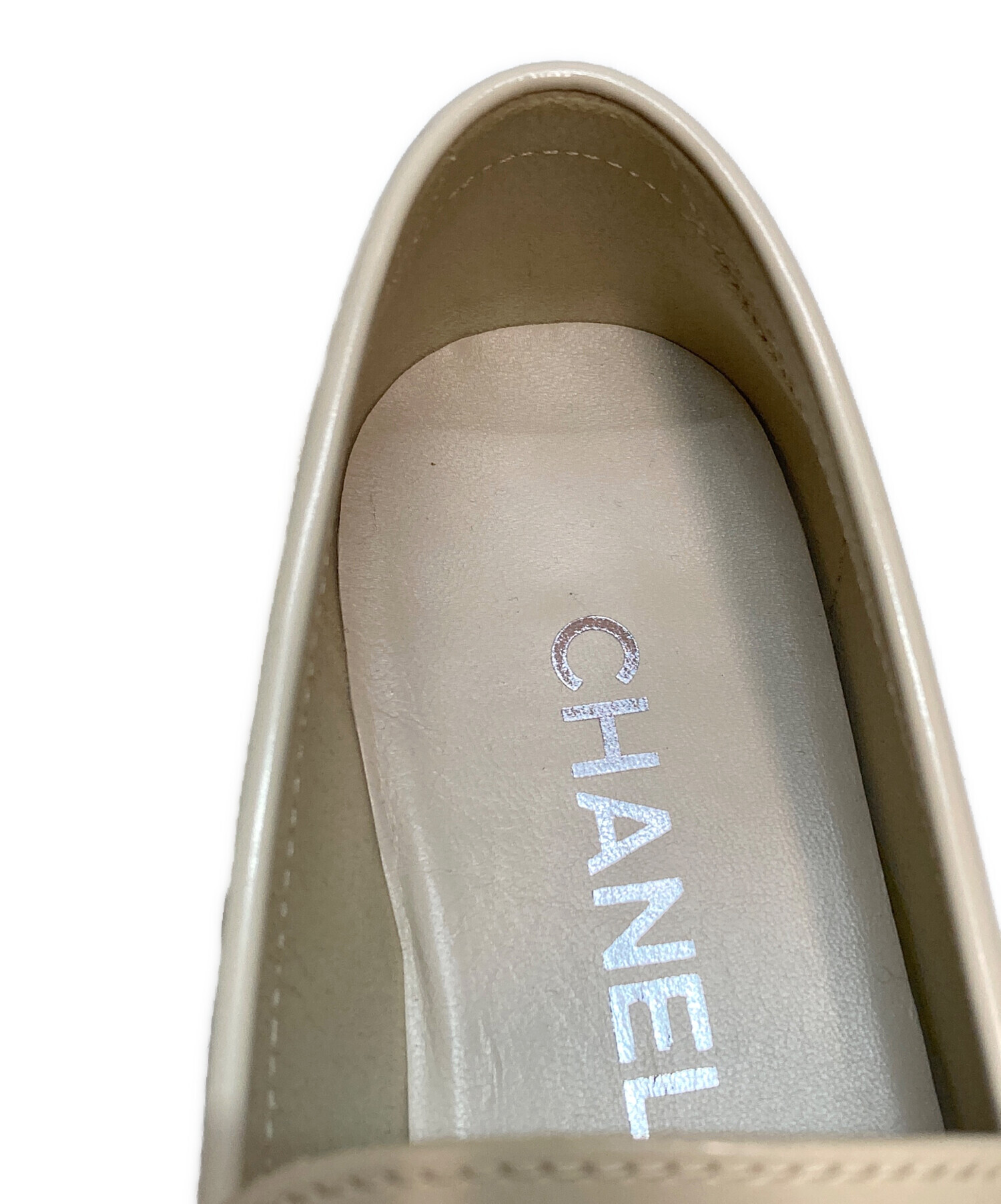 中古・古着通販】CHANEL (シャネル) ヒールロゴローファー アイボリー