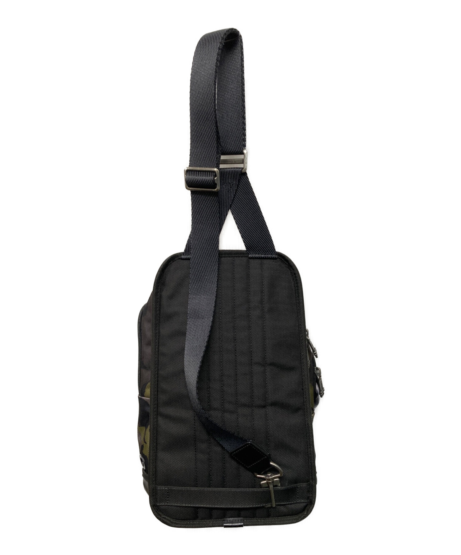 【極美品】TUMI スリングバッグ カモ柄 中古・古着通販】TUMI (トゥミ) カモフラスリングバッグ ブラウン
