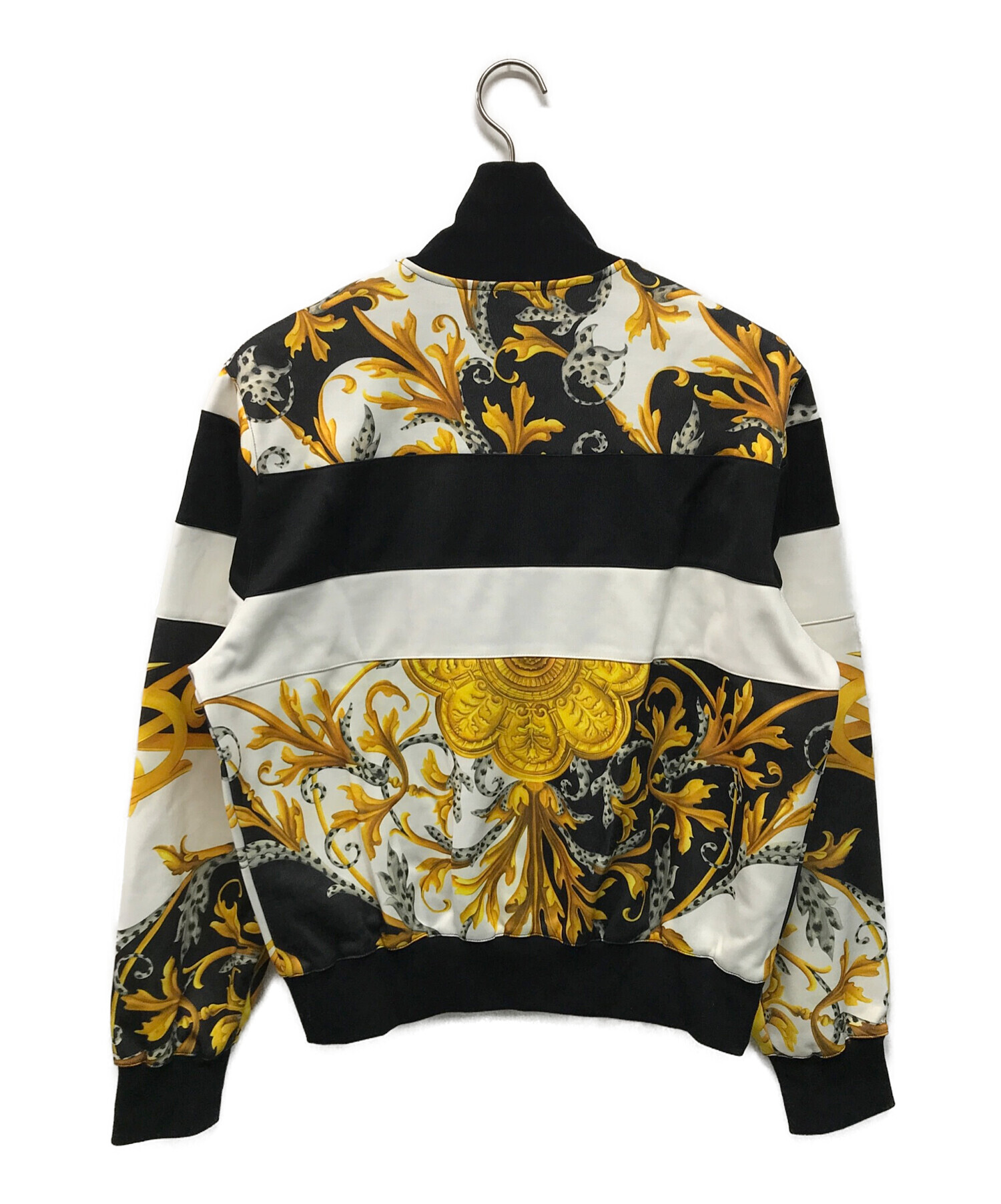 中古・古着通販】VERSACE (ヴェルサーチェ) バロック柄ロゴブルゾン