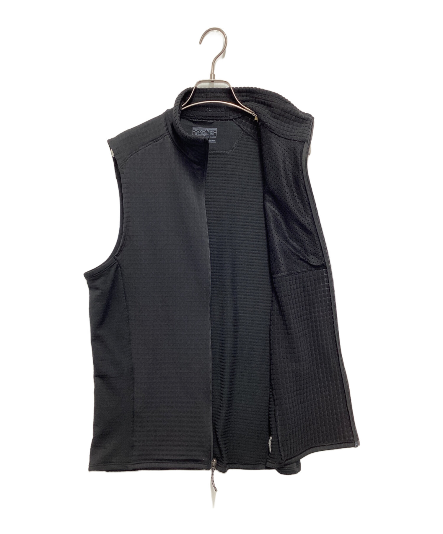 美品 Patagonia R1 ベスト M ブラック フリース SP25 中古・古着通販】Patagonia (パタゴニア) R1 ベスト ブラック サイズ:M