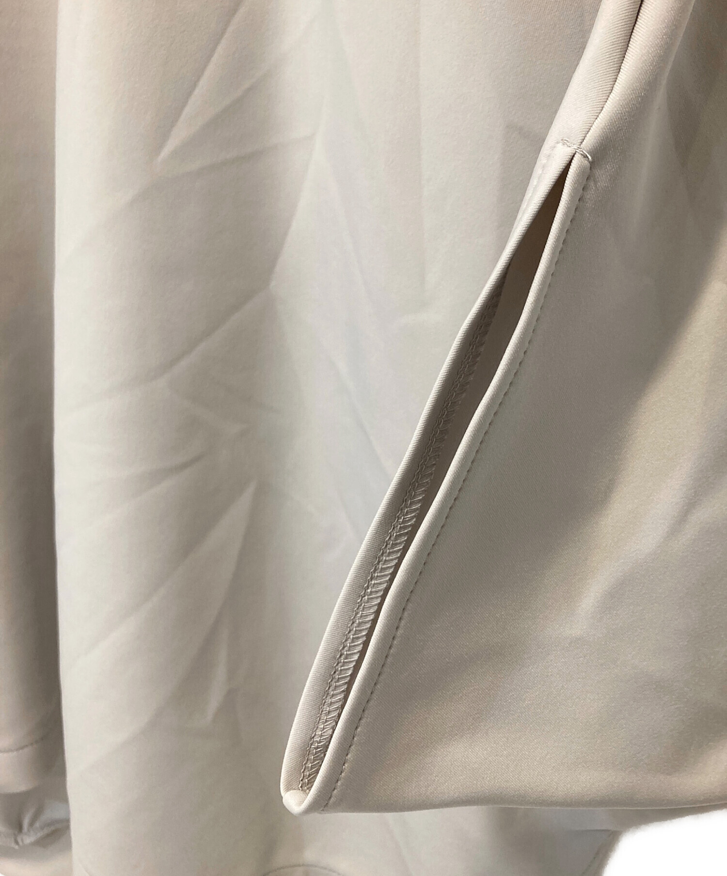 中古・古着通販】ADORE (アドーア) 半袖カットソー ベージュ サイズ:38 