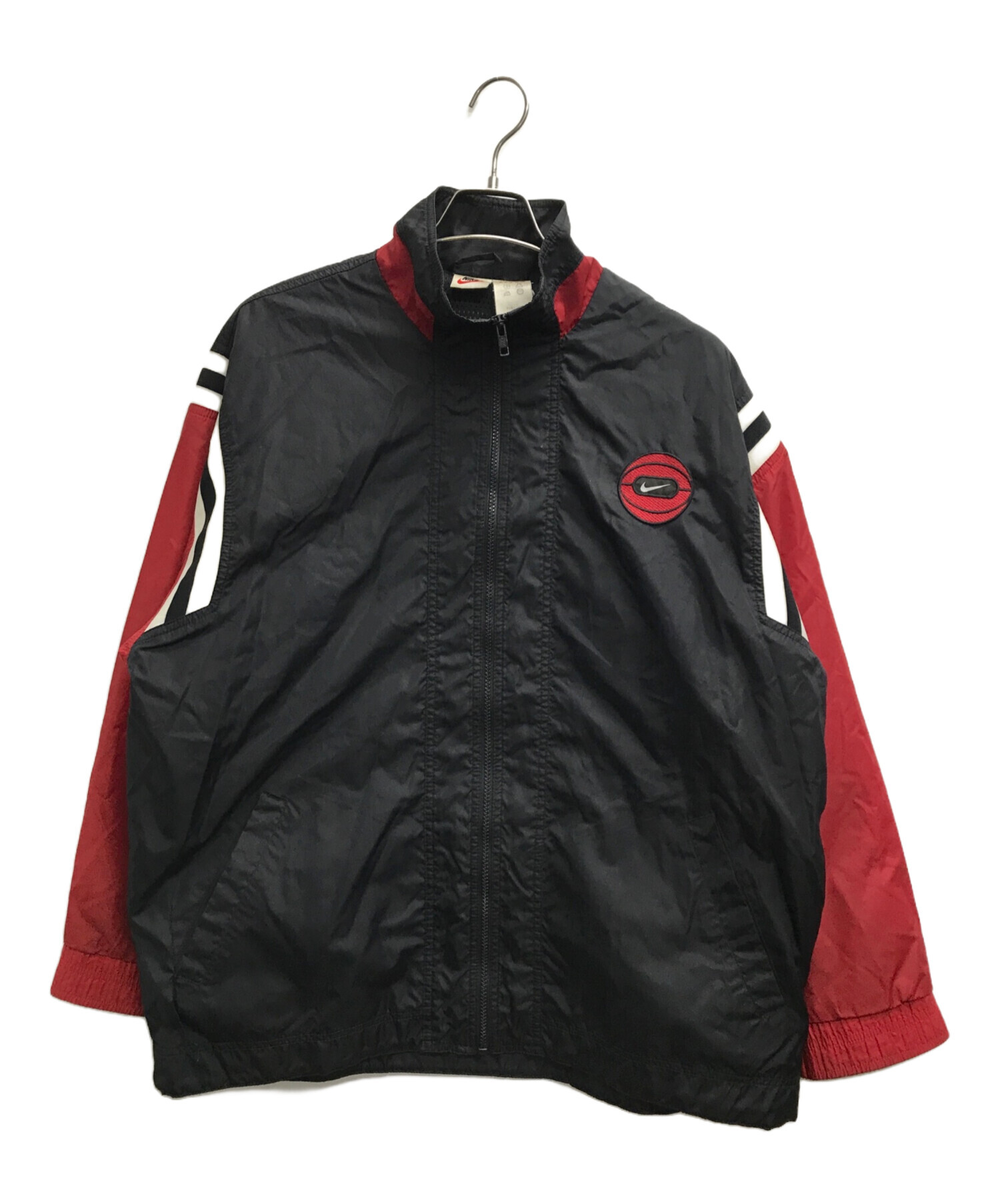 中古・古着通販】NIKE (ナイキ) ナイロンジャケット ブラック×レッド 
