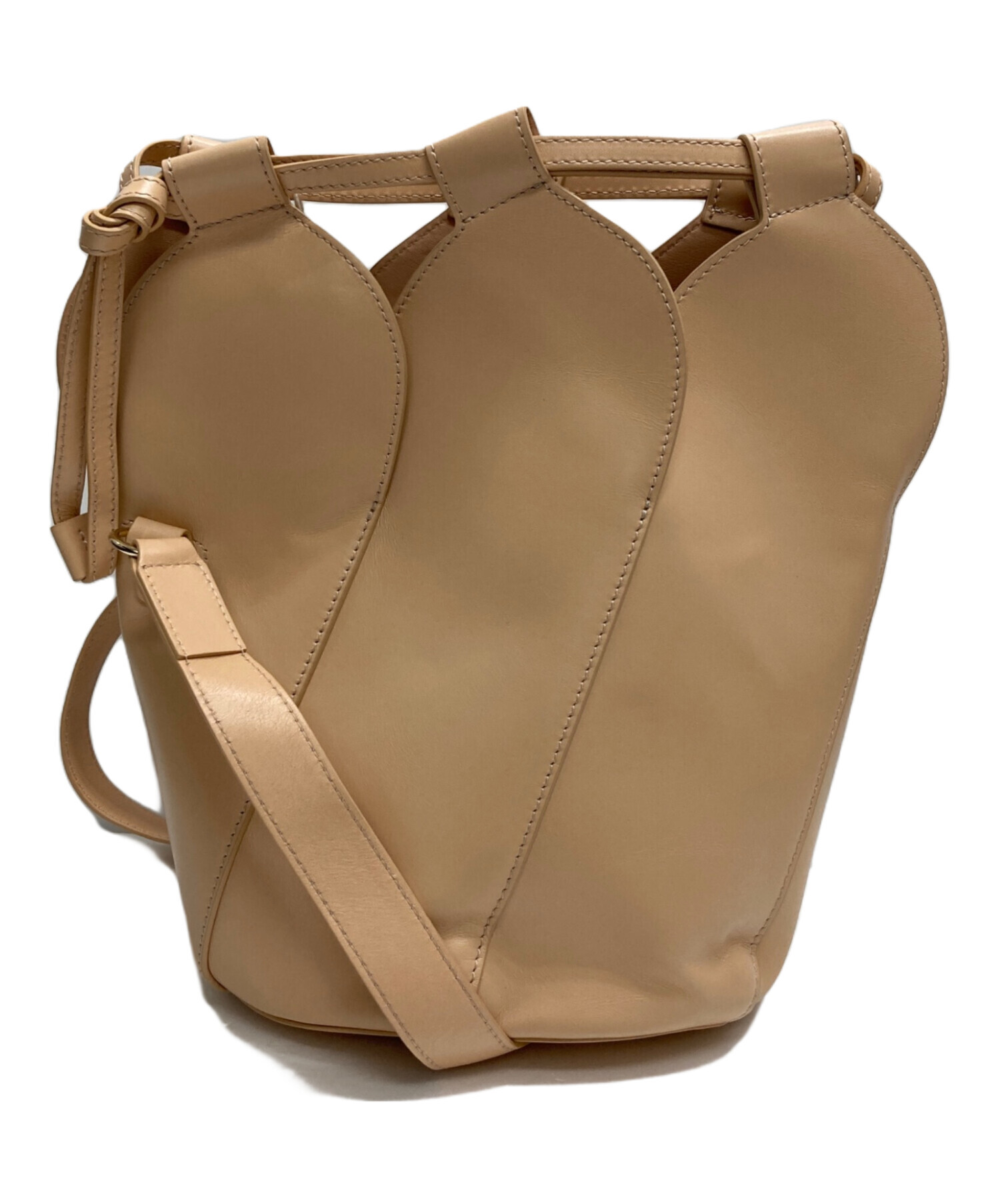 Chloé ショルダーバッグ ベージュ/ブラウン 中古・古着通販】Chloe (クロエ) TULIPバケットショルダーバッグ